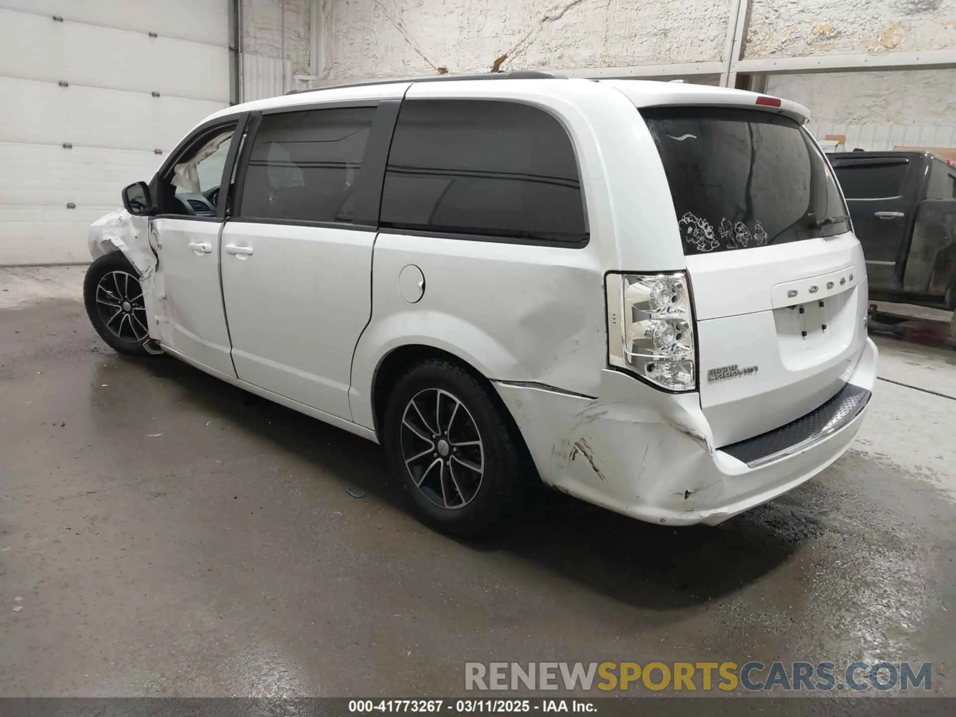 3 fotografías del automóvil dañado 2C4RDGEG7KR648549 DODGE GRAND CARAVAN 2019