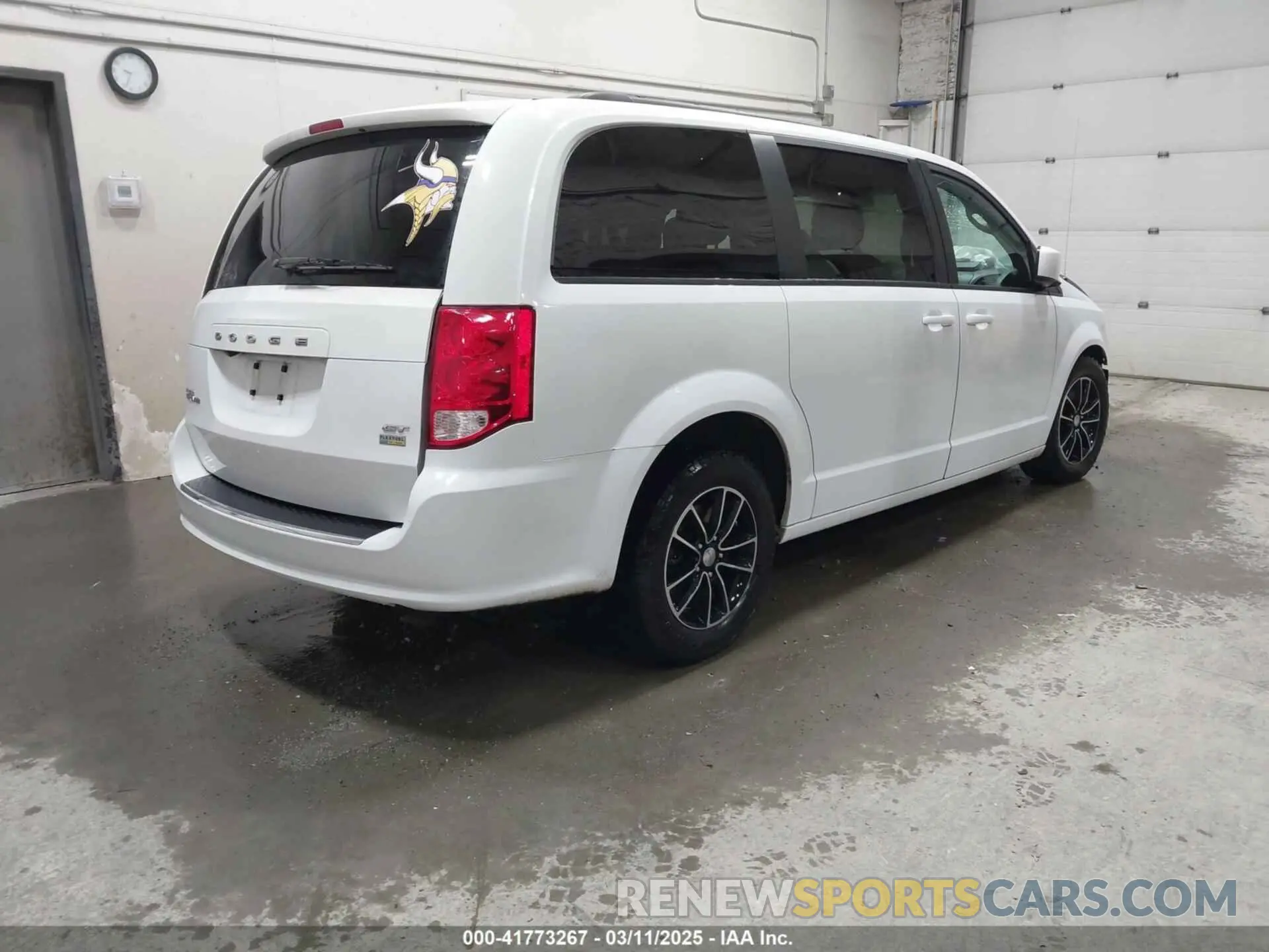 4 fotografías del automóvil dañado 2C4RDGEG7KR648549 DODGE GRAND CARAVAN 2019