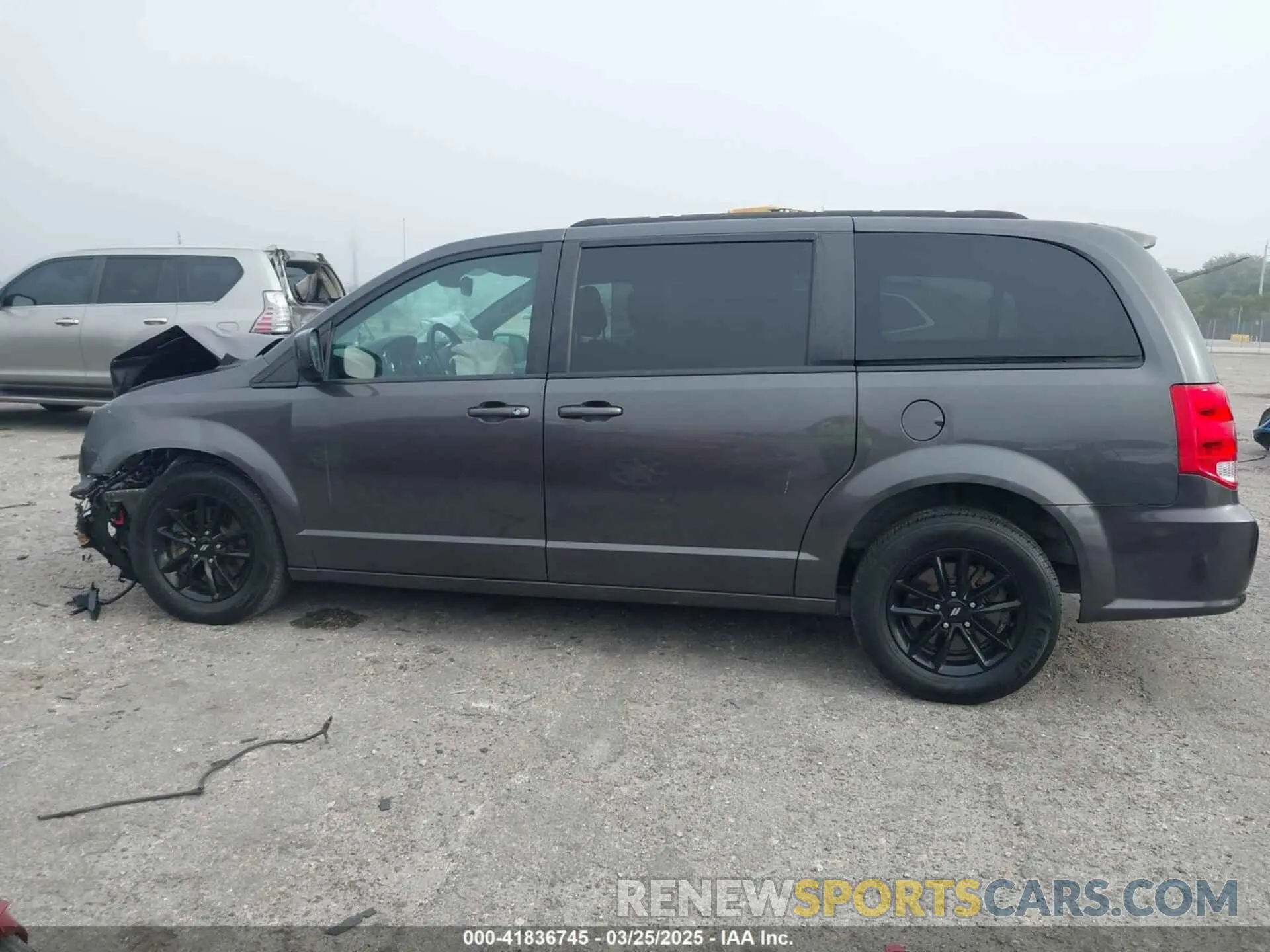 15 fotografías del automóvil dañado 2C4RDGEG7KR663147 DODGE GRAND CARAVAN 2019