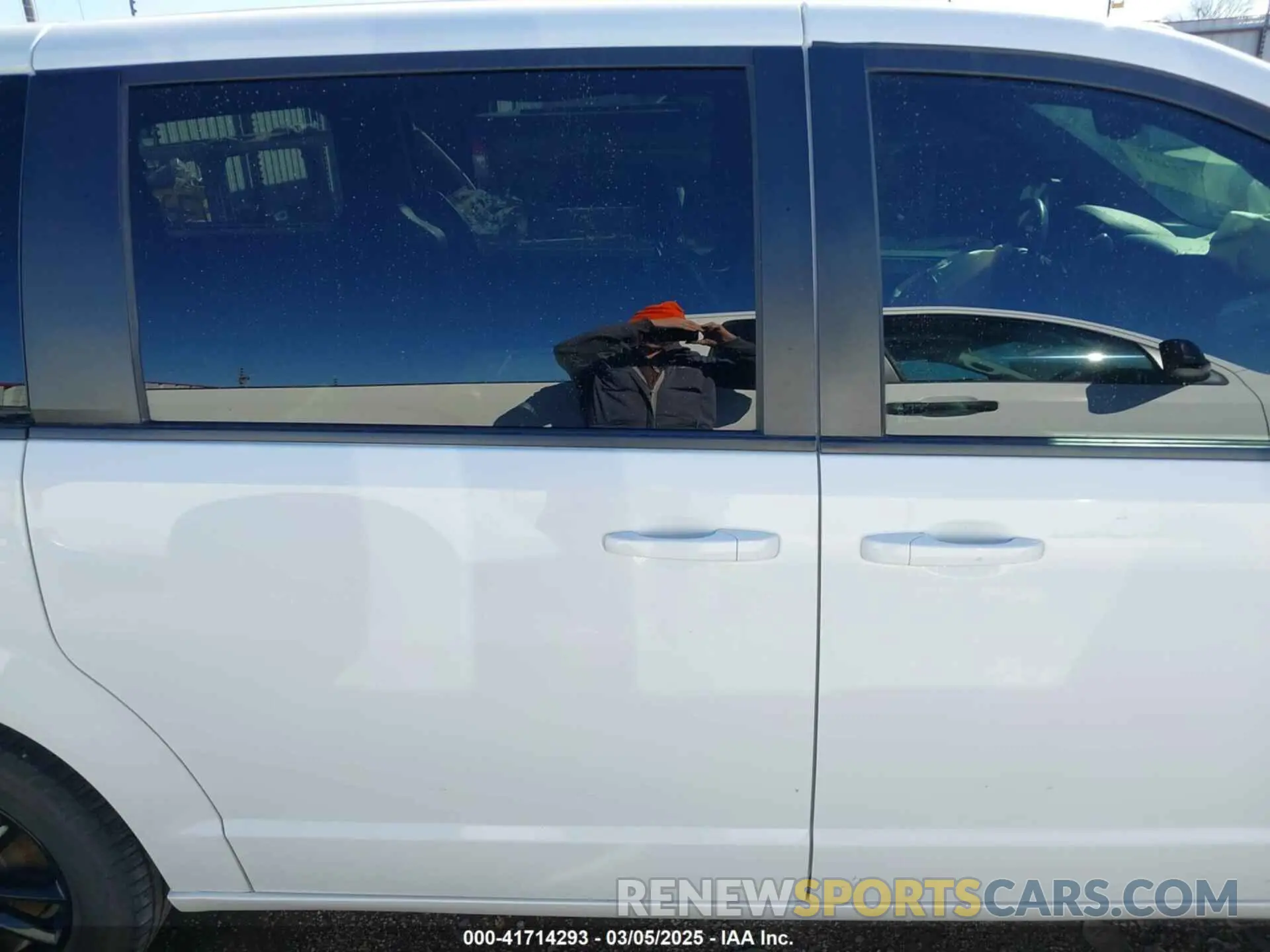 14 fotografías del automóvil dañado 2C4RDGEG7KR675279 DODGE GRAND CARAVAN 2019