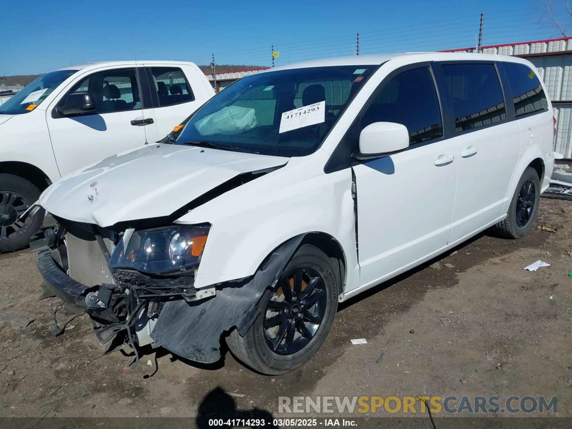 2 fotografías del automóvil dañado 2C4RDGEG7KR675279 DODGE GRAND CARAVAN 2019