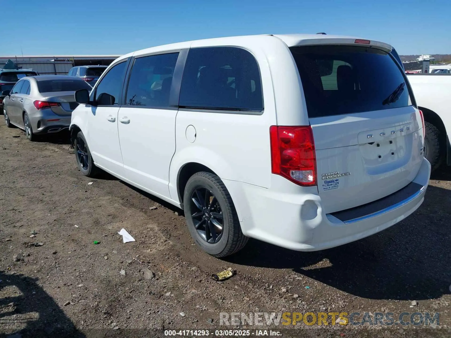 3 fotografías del automóvil dañado 2C4RDGEG7KR675279 DODGE GRAND CARAVAN 2019