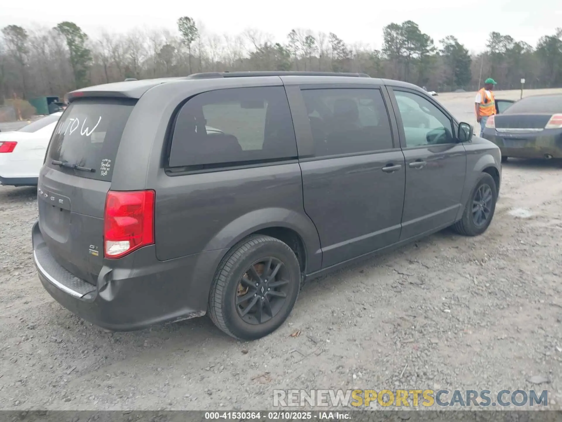 4 fotografías del automóvil dañado 2C4RDGEG7KR736954 DODGE GRAND CARAVAN 2019