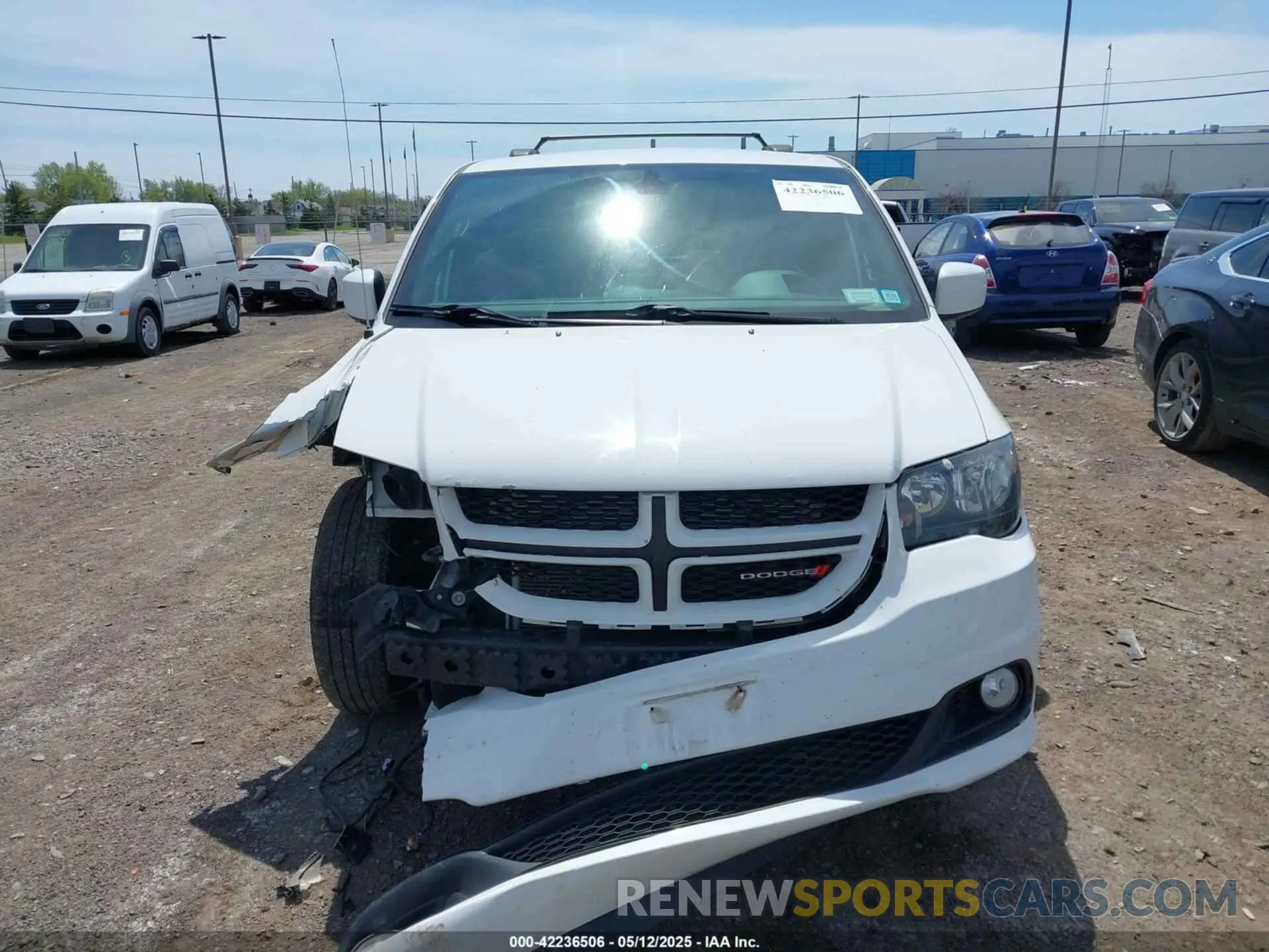 12 fotografías del automóvil dañado 2C4RDGEG7KR743046 DODGE GRAND CARAVAN 2019