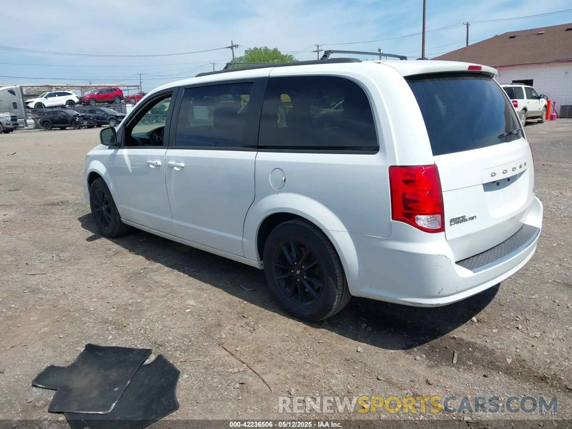 3 fotografías del automóvil dañado 2C4RDGEG7KR743046 DODGE GRAND CARAVAN 2019