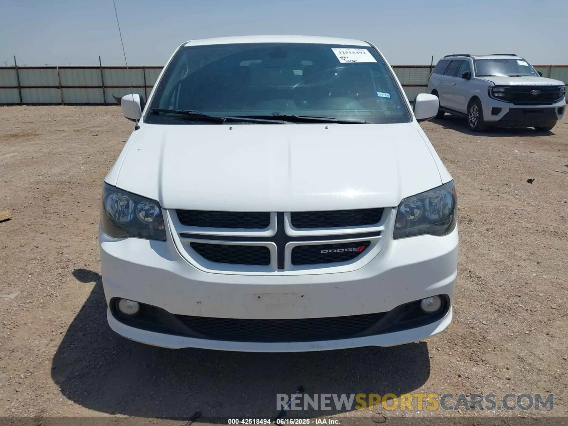 12 fotografías del automóvil dañado 2C4RDGEG8KR682225 DODGE GRAND CARAVAN 2019