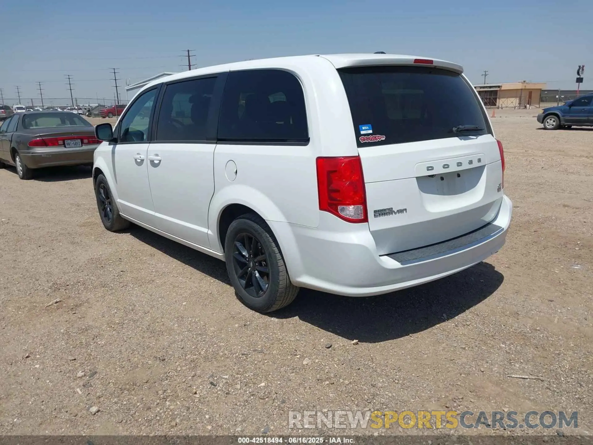 3 fotografías del automóvil dañado 2C4RDGEG8KR682225 DODGE GRAND CARAVAN 2019