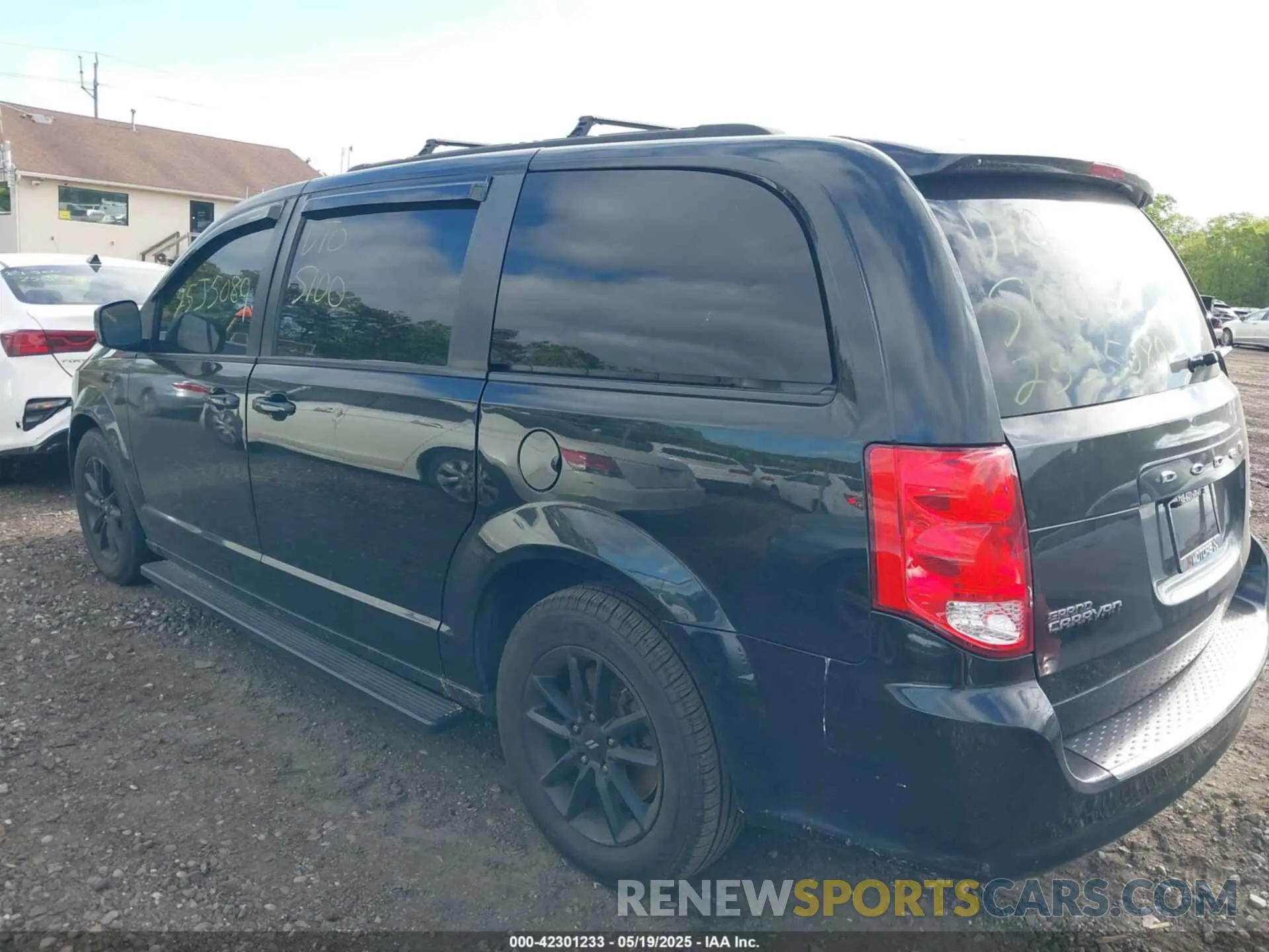 13 fotografías del automóvil dañado 2C4RDGEG8KR717023 DODGE GRAND CARAVAN 2019