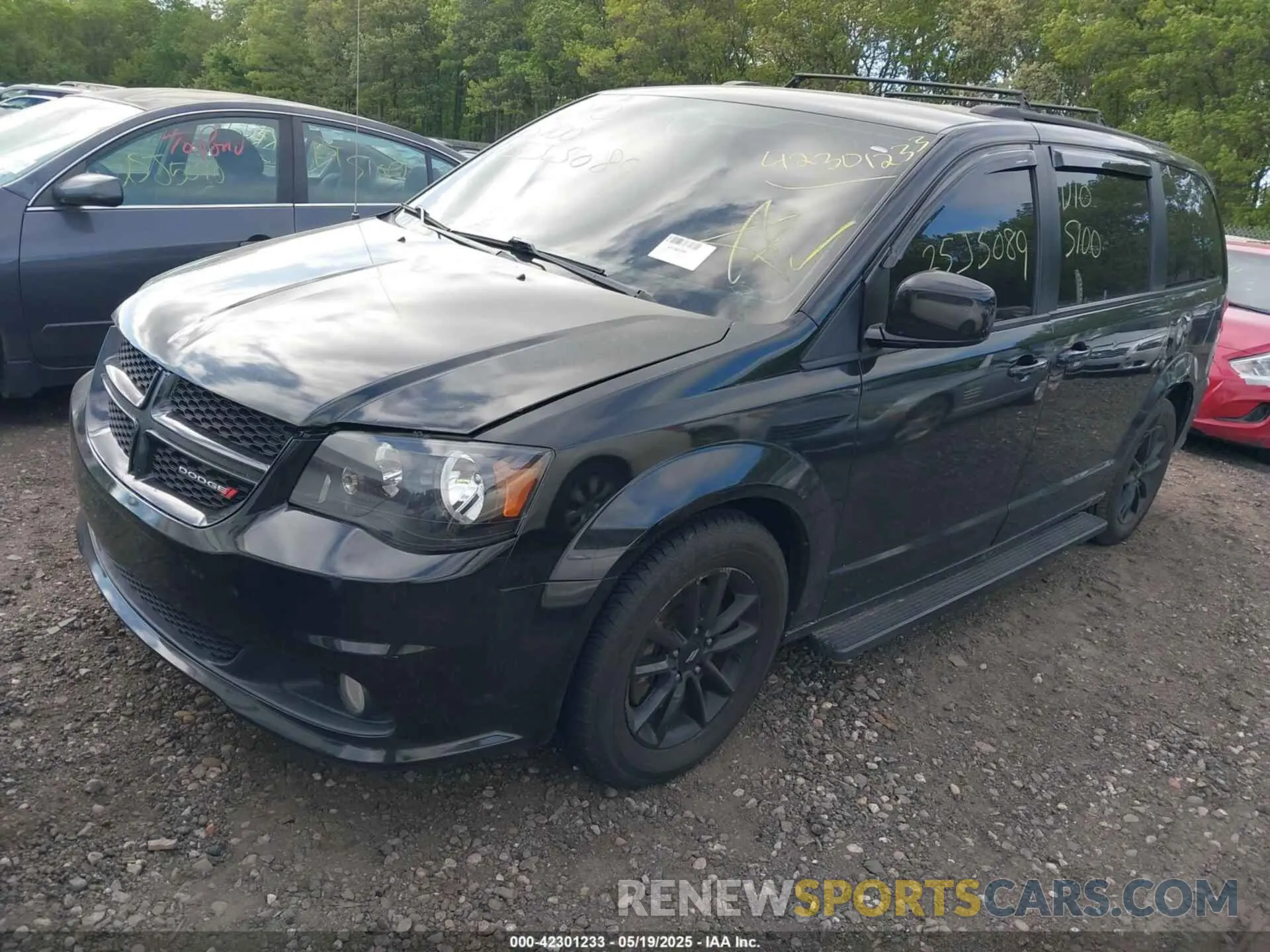 2 fotografías del automóvil dañado 2C4RDGEG8KR717023 DODGE GRAND CARAVAN 2019