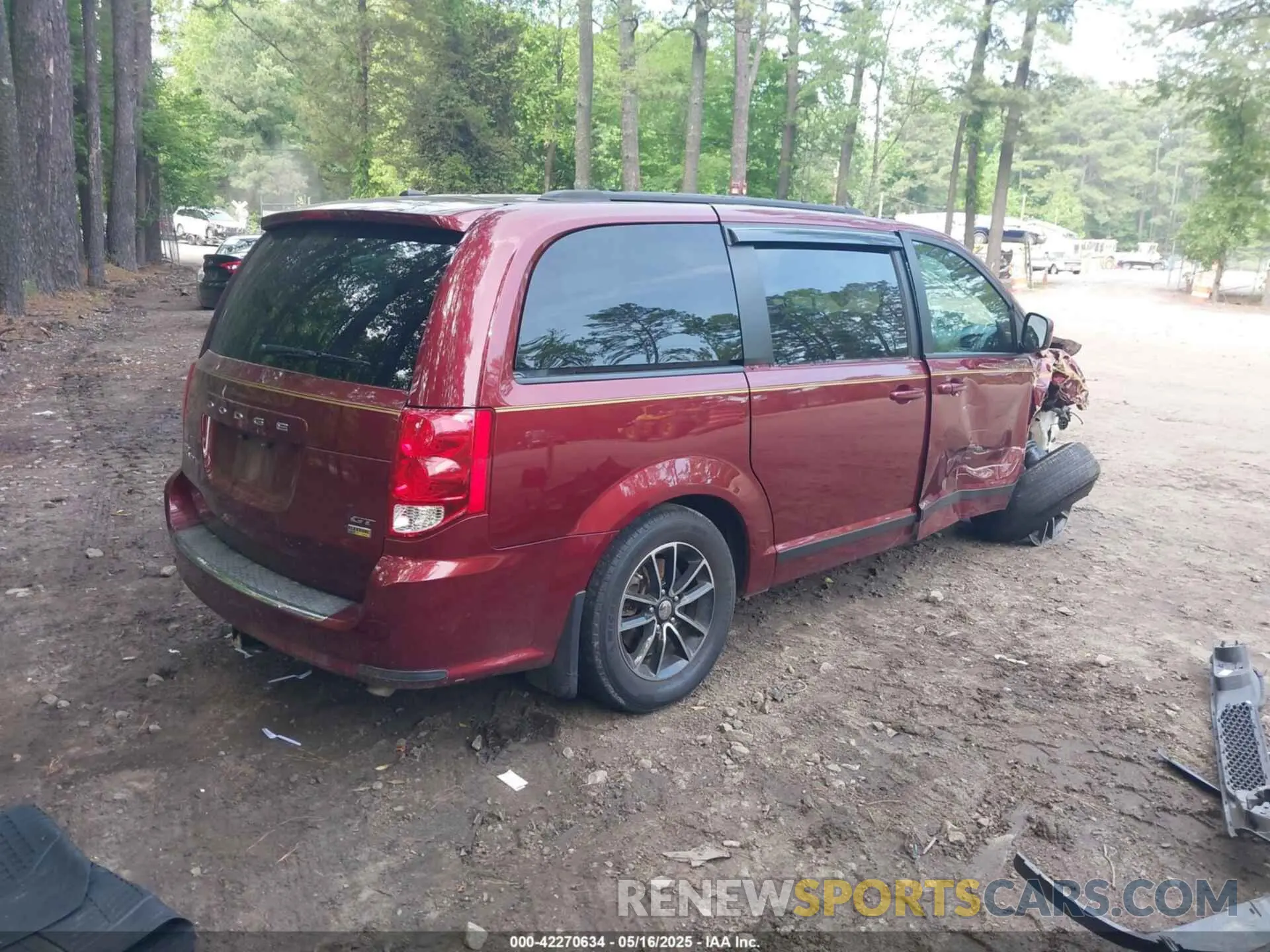4 fotografías del automóvil dañado 2C4RDGEG8KR743010 DODGE GRAND CARAVAN 2019