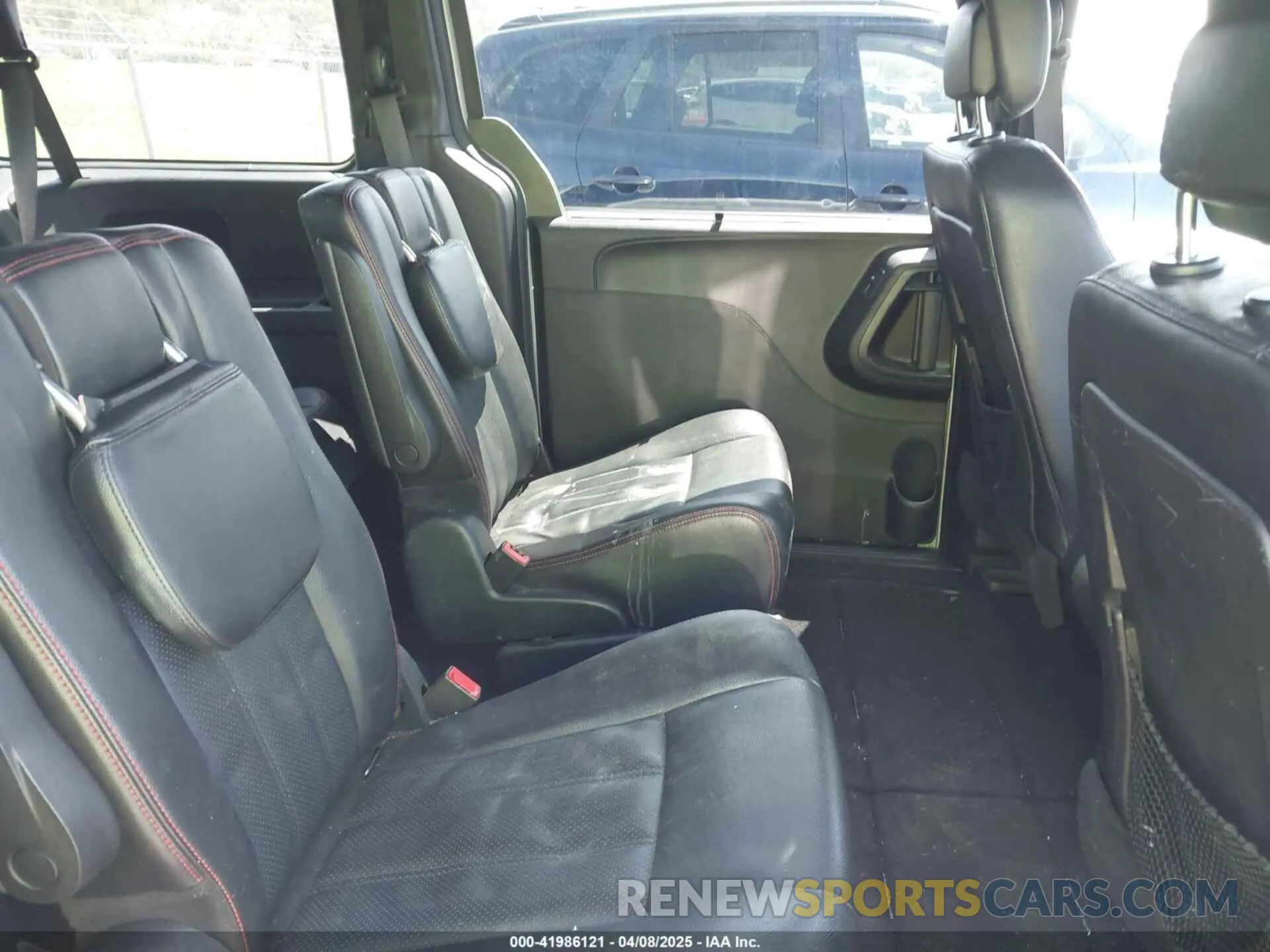 8 fotografías del automóvil dañado 2C4RDGEG8KR769767 DODGE GRAND CARAVAN 2019