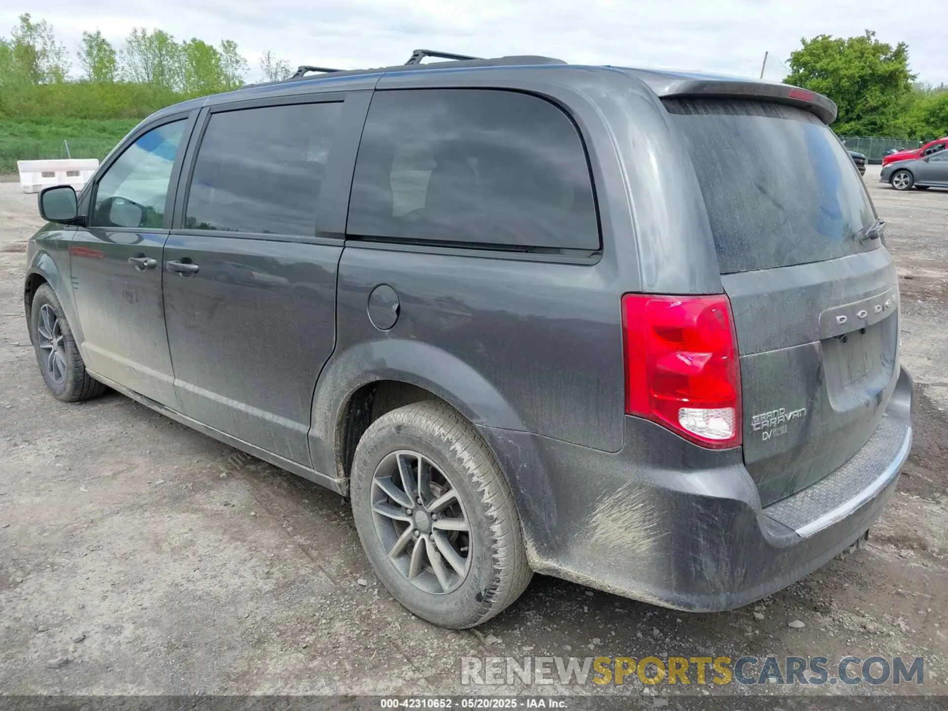 3 fotografías del automóvil dañado 2C4RDGEG9KR512035 DODGE GRAND CARAVAN 2019