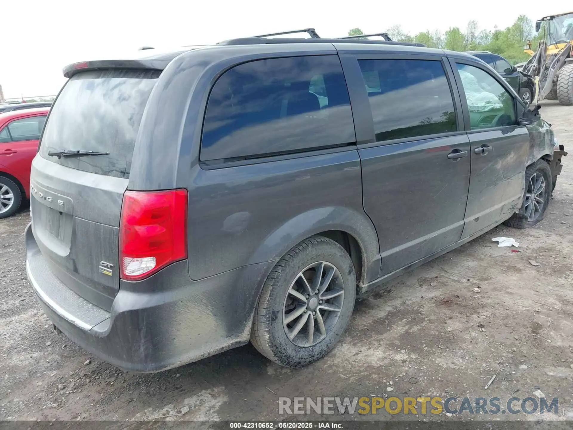 4 fotografías del automóvil dañado 2C4RDGEG9KR512035 DODGE GRAND CARAVAN 2019