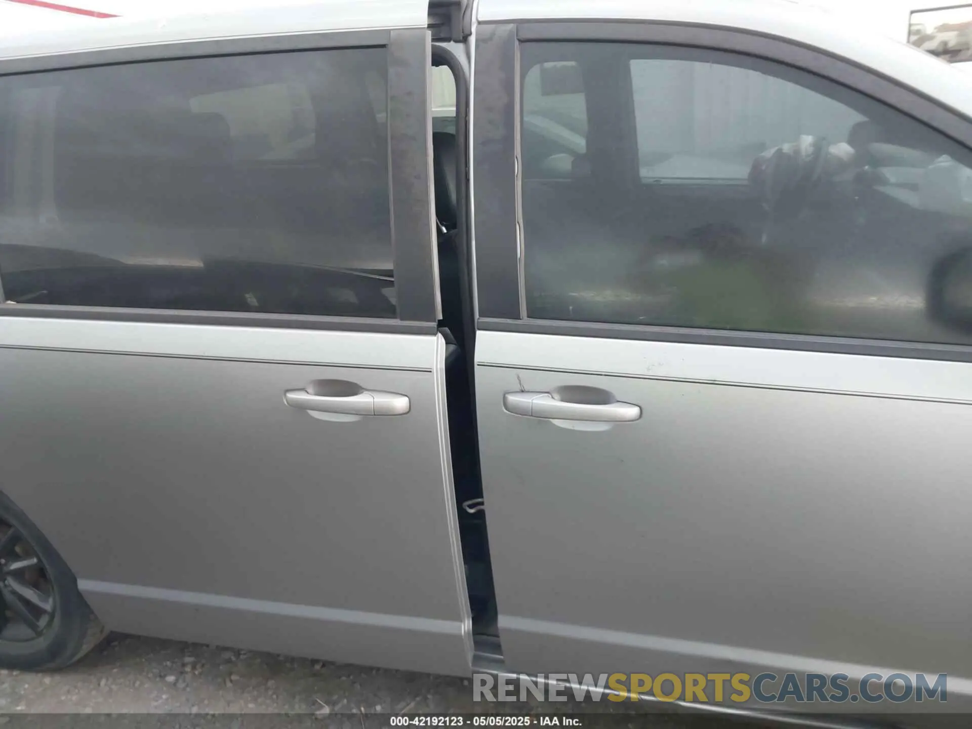 13 fotografías del automóvil dañado 2C4RDGEG9KR712347 DODGE GRAND CARAVAN 2019