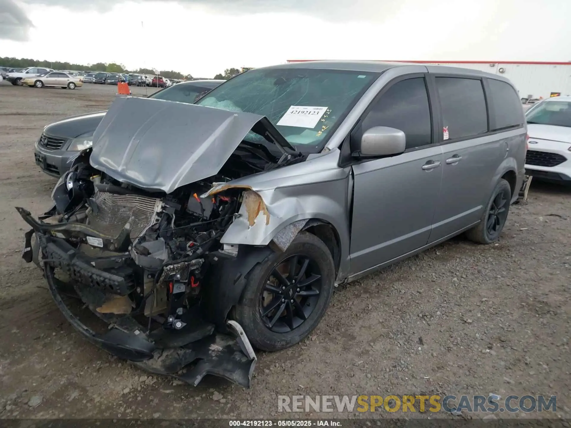 2 fotografías del automóvil dañado 2C4RDGEG9KR712347 DODGE GRAND CARAVAN 2019