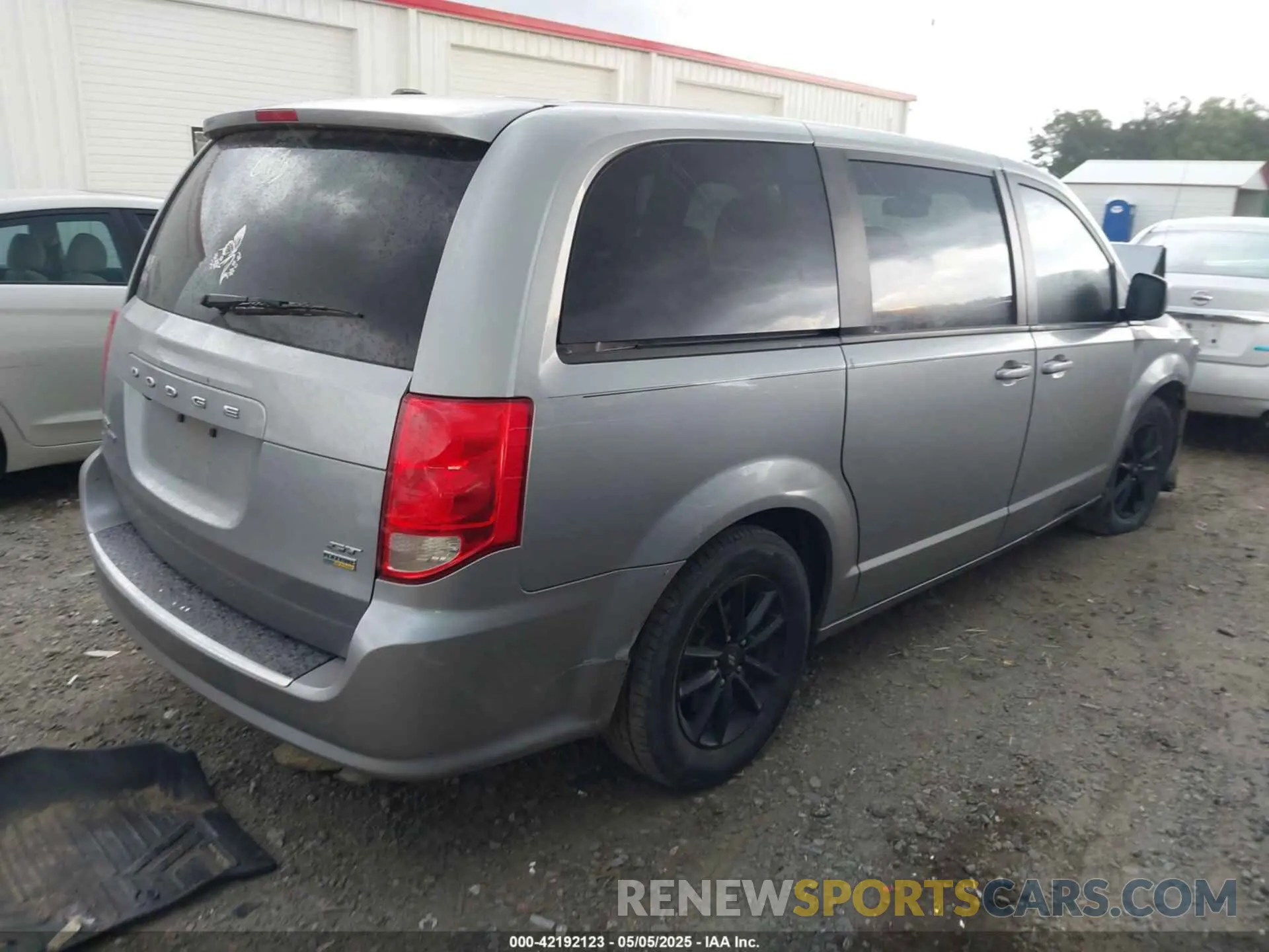 4 fotografías del automóvil dañado 2C4RDGEG9KR712347 DODGE GRAND CARAVAN 2019