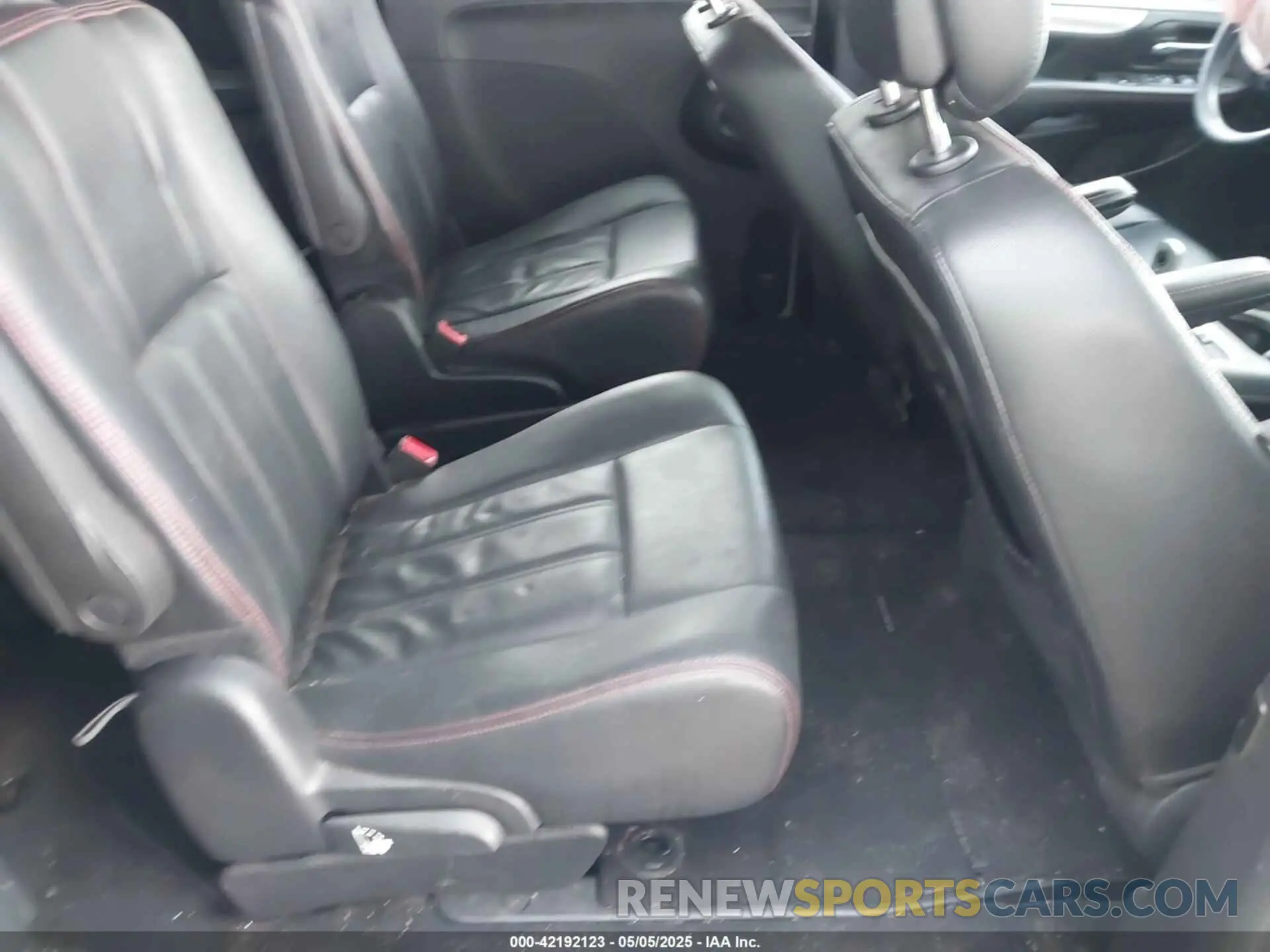 8 fotografías del automóvil dañado 2C4RDGEG9KR712347 DODGE GRAND CARAVAN 2019