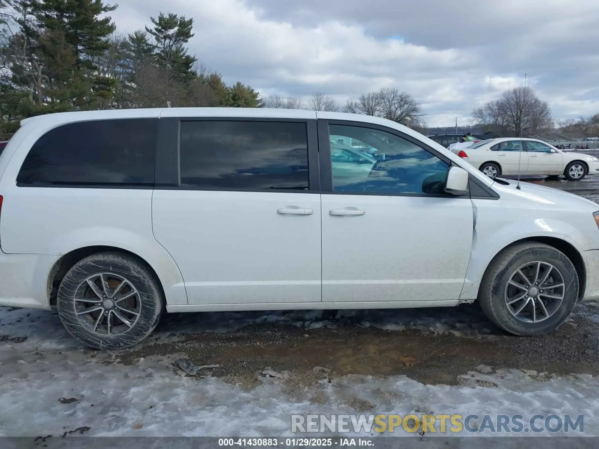 14 fotografías del automóvil dañado 2C4RDGEGXKR571286 DODGE GRAND CARAVAN 2019