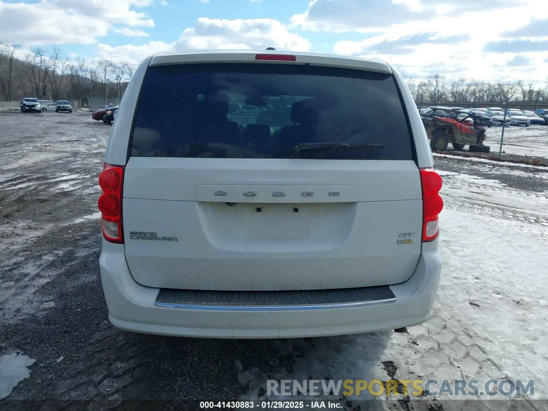17 fotografías del automóvil dañado 2C4RDGEGXKR571286 DODGE GRAND CARAVAN 2019