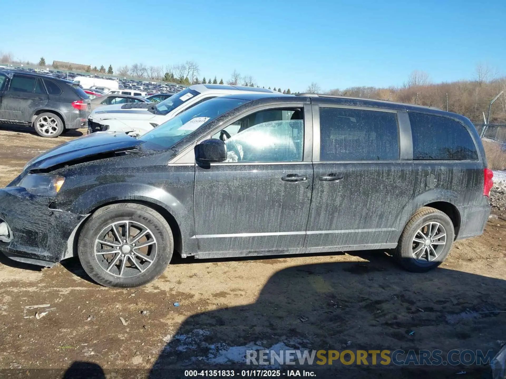 13 fotografías del automóvil dañado 2C4RDGEGXKR595975 DODGE GRAND CARAVAN 2019