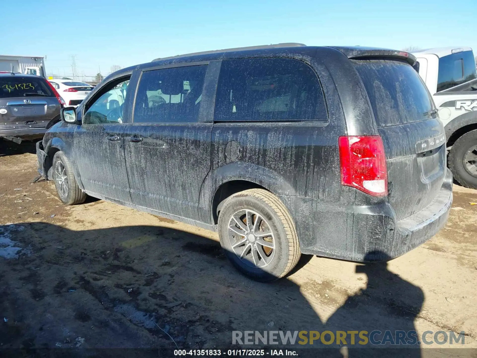 3 fotografías del automóvil dañado 2C4RDGEGXKR595975 DODGE GRAND CARAVAN 2019