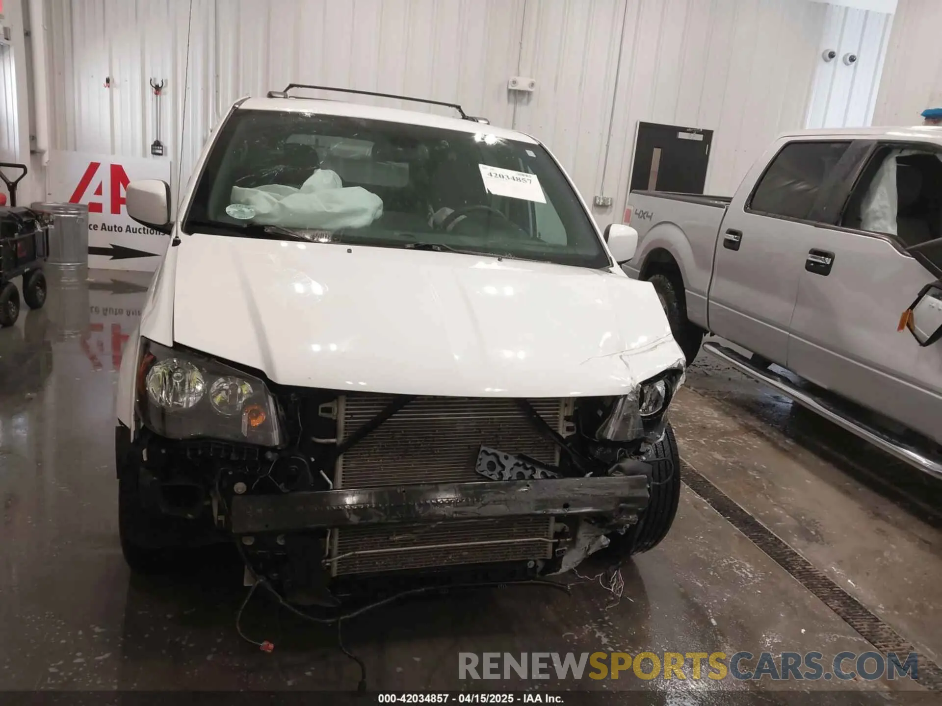 13 fotografías del automóvil dañado 2C4RDGEGXKR647590 DODGE GRAND CARAVAN 2019