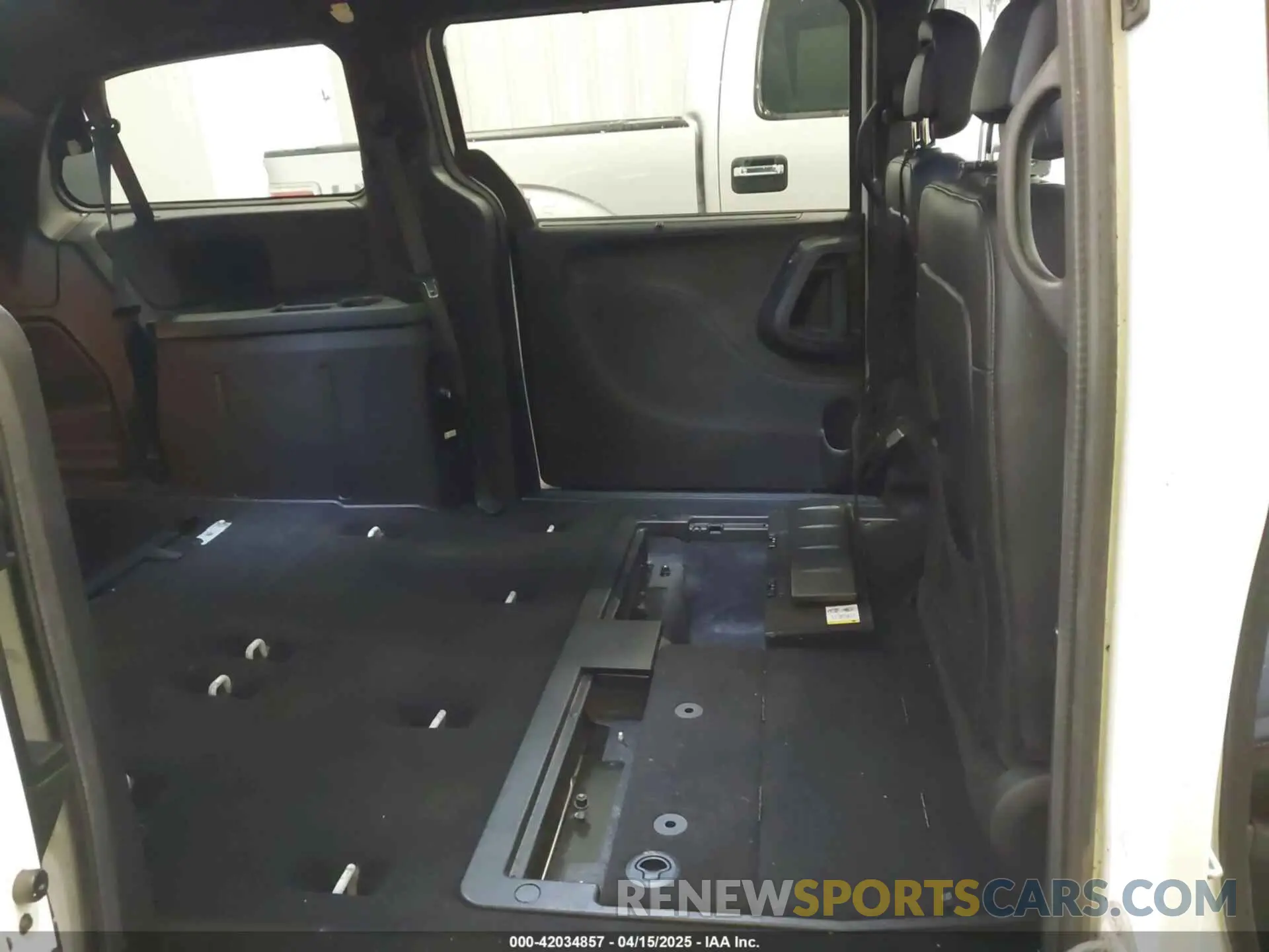 8 fotografías del automóvil dañado 2C4RDGEGXKR647590 DODGE GRAND CARAVAN 2019