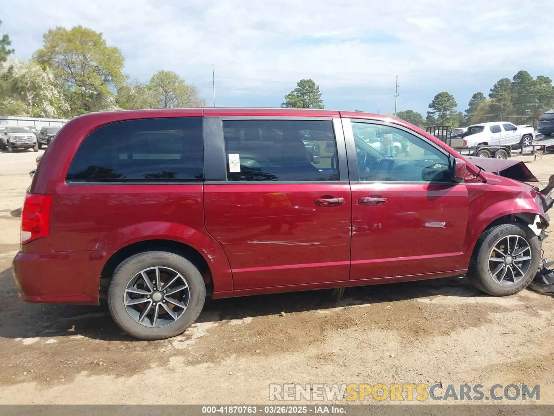 17 fotografías del automóvil dañado 2C4RDGEGXKR658847 DODGE GRAND CARAVAN 2019