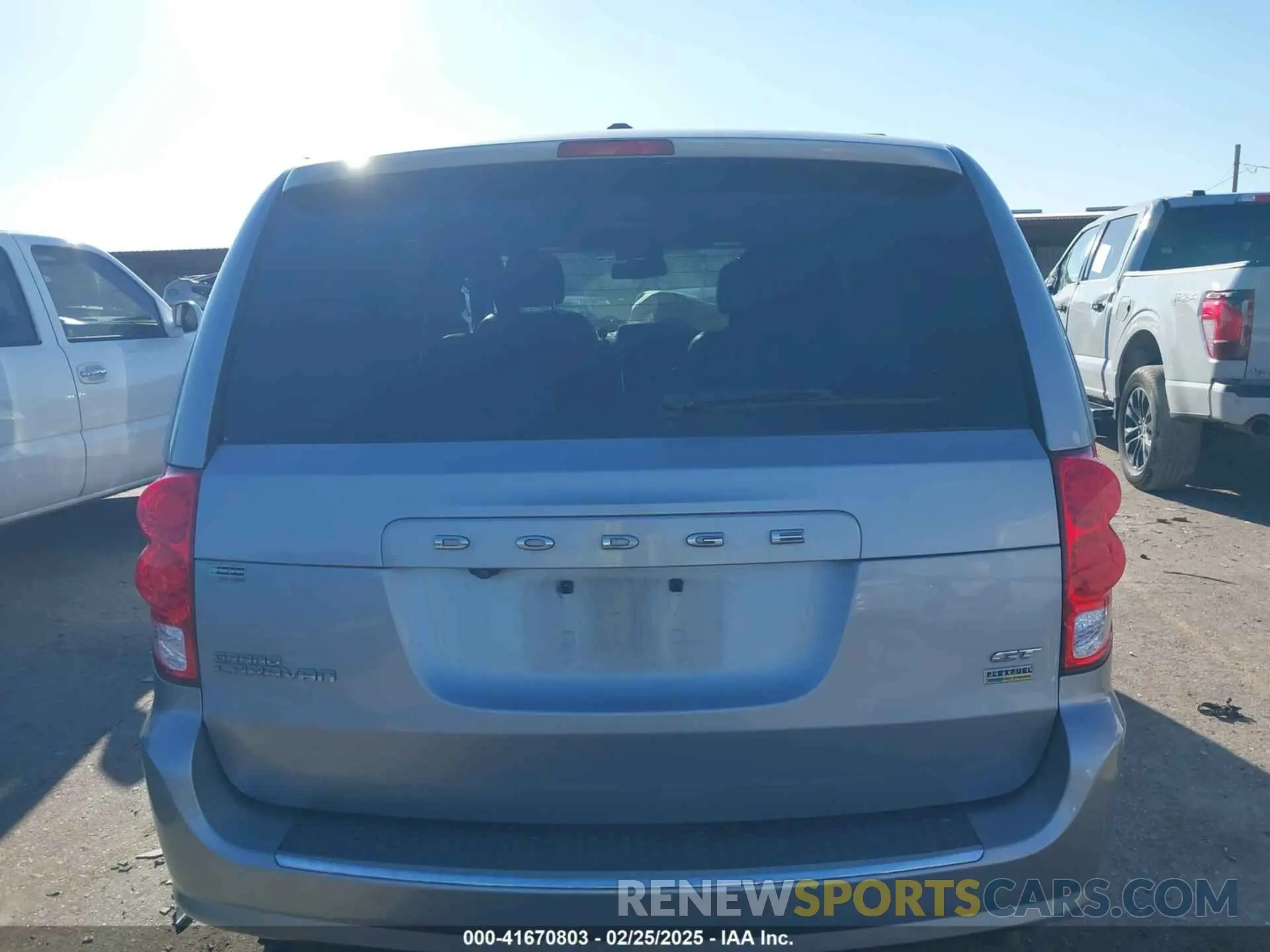 16 fotografías del automóvil dañado 2C4RDGEGXKR749990 DODGE GRAND CARAVAN 2019