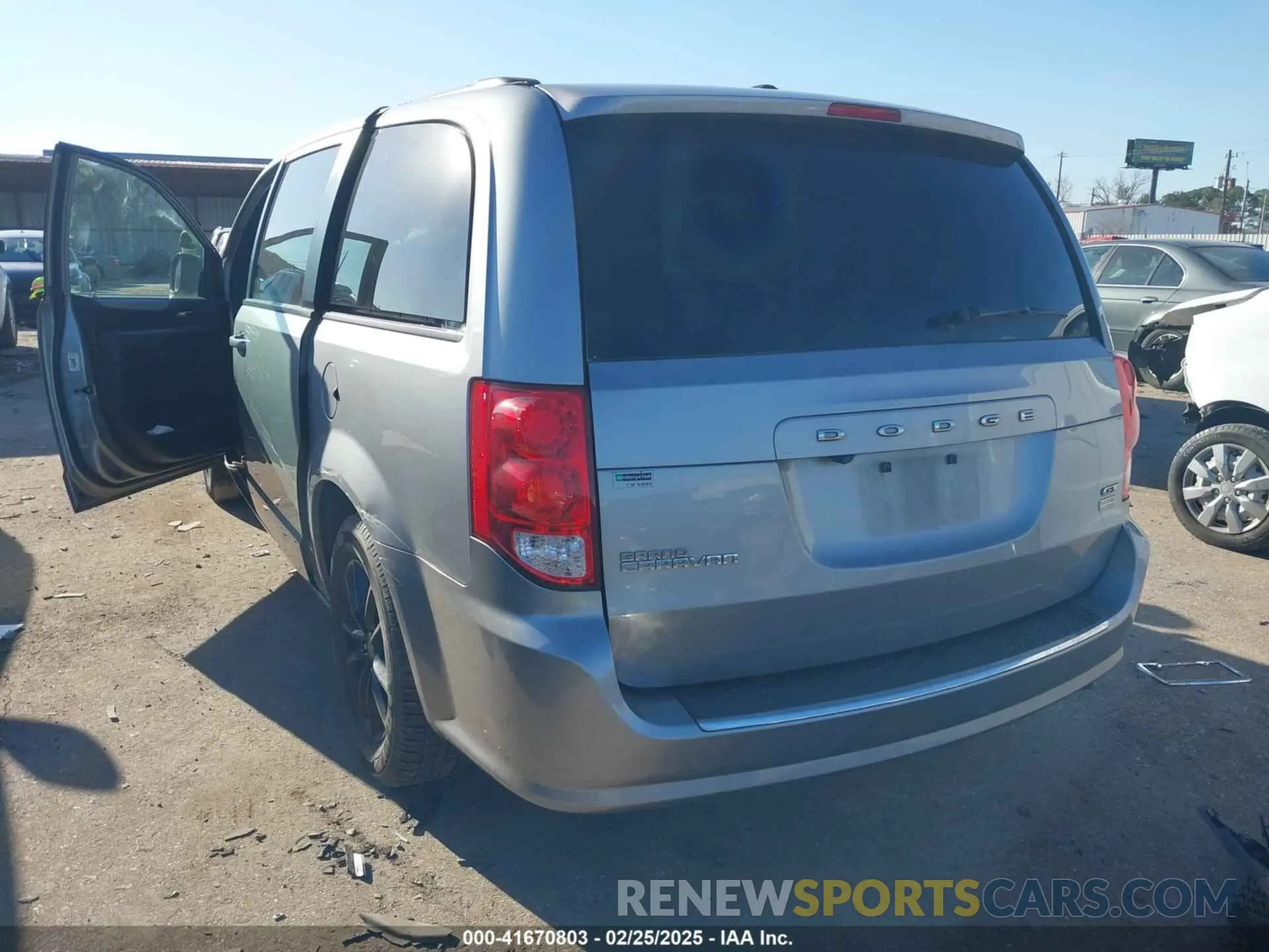 3 fotografías del automóvil dañado 2C4RDGEGXKR749990 DODGE GRAND CARAVAN 2019