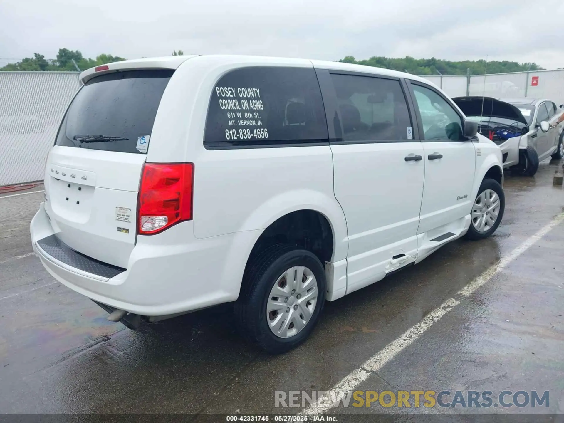 4 fotografías del automóvil dañado 2C7WDGBG0KR649598 DODGE GRAND CARAVAN 2019