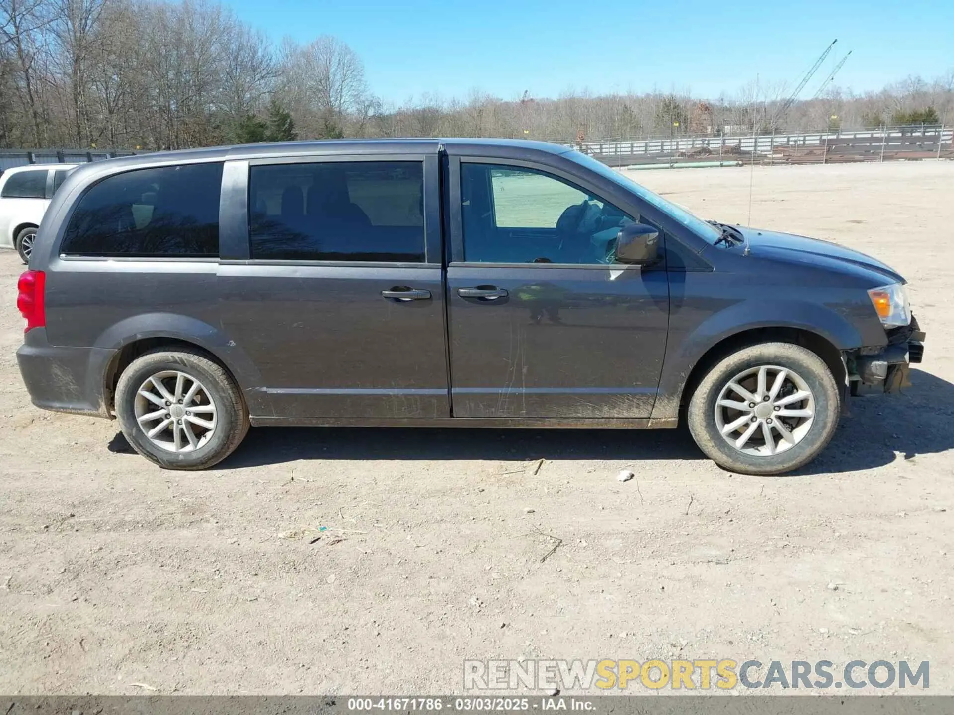 13 fotografías del automóvil dañado 2C4RDGBG3LR183953 DODGE GRAND CARAVAN 2020