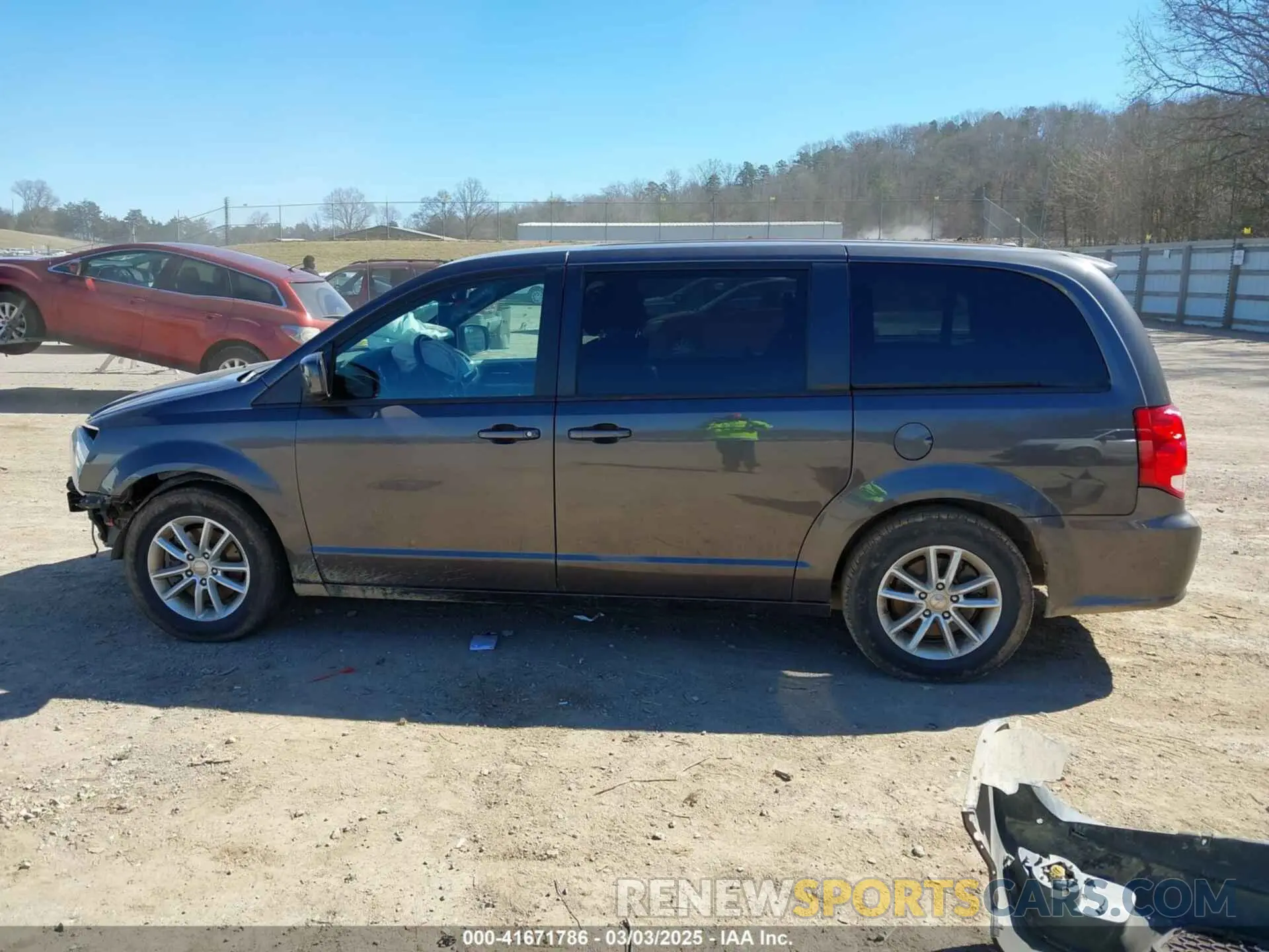 14 fotografías del automóvil dañado 2C4RDGBG3LR183953 DODGE GRAND CARAVAN 2020