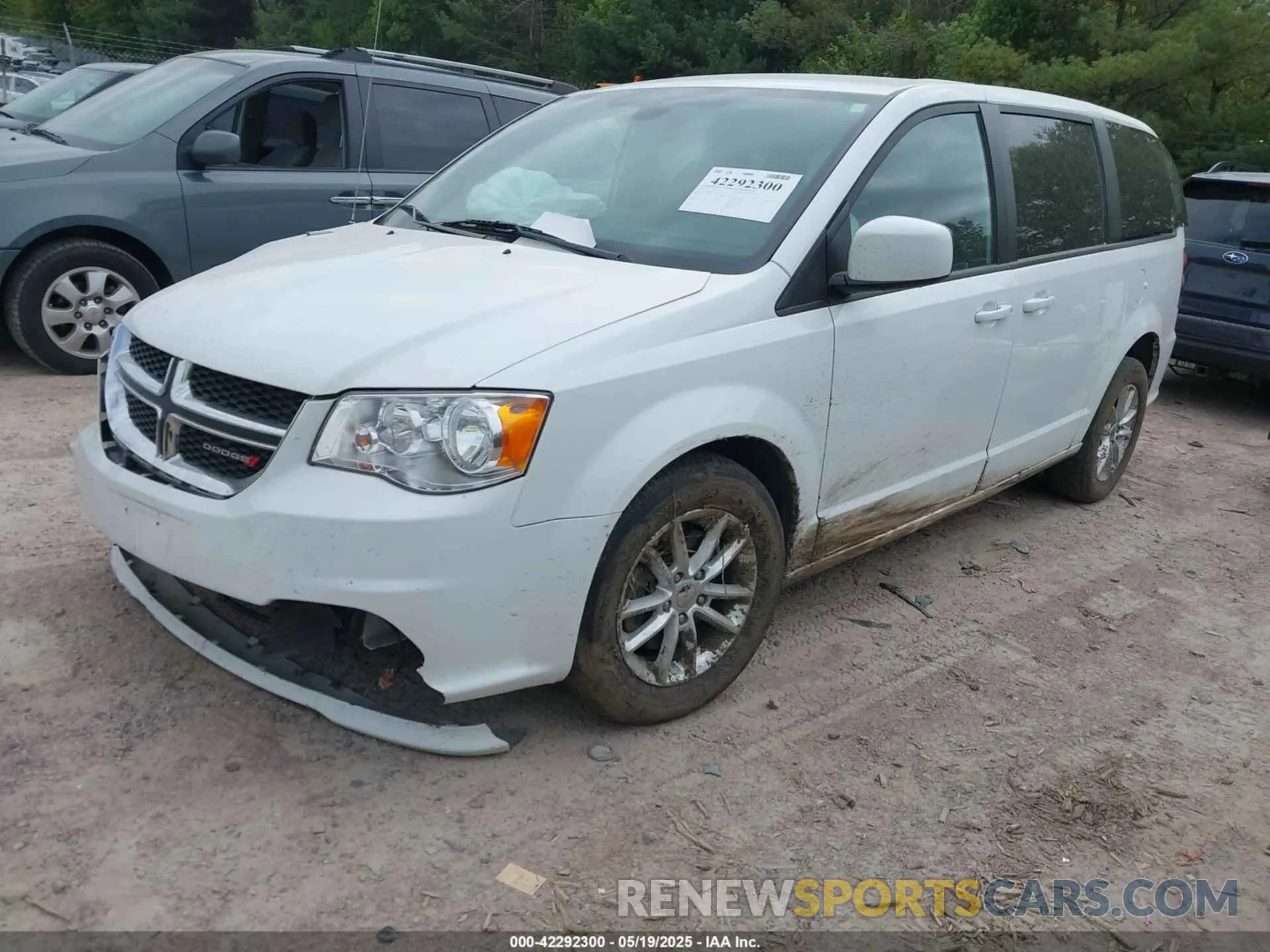 2 fotografías del automóvil dañado 2C4RDGBG3LR233704 DODGE GRAND CARAVAN 2020