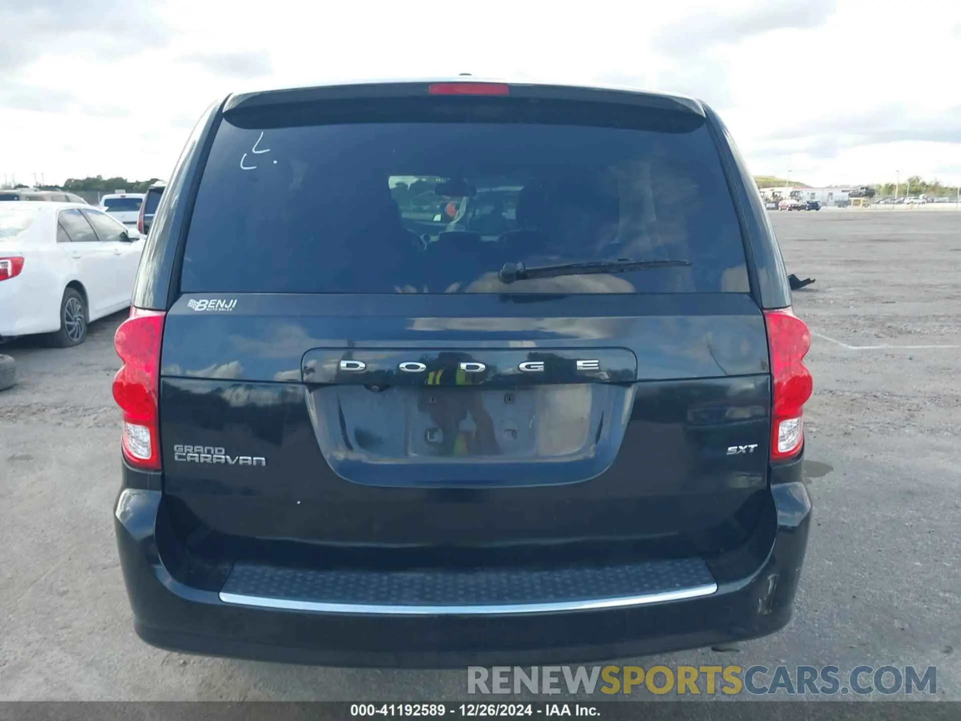 16 fotografías del automóvil dañado 2C4RDGCG3LR179934 DODGE GRAND CARAVAN 2020