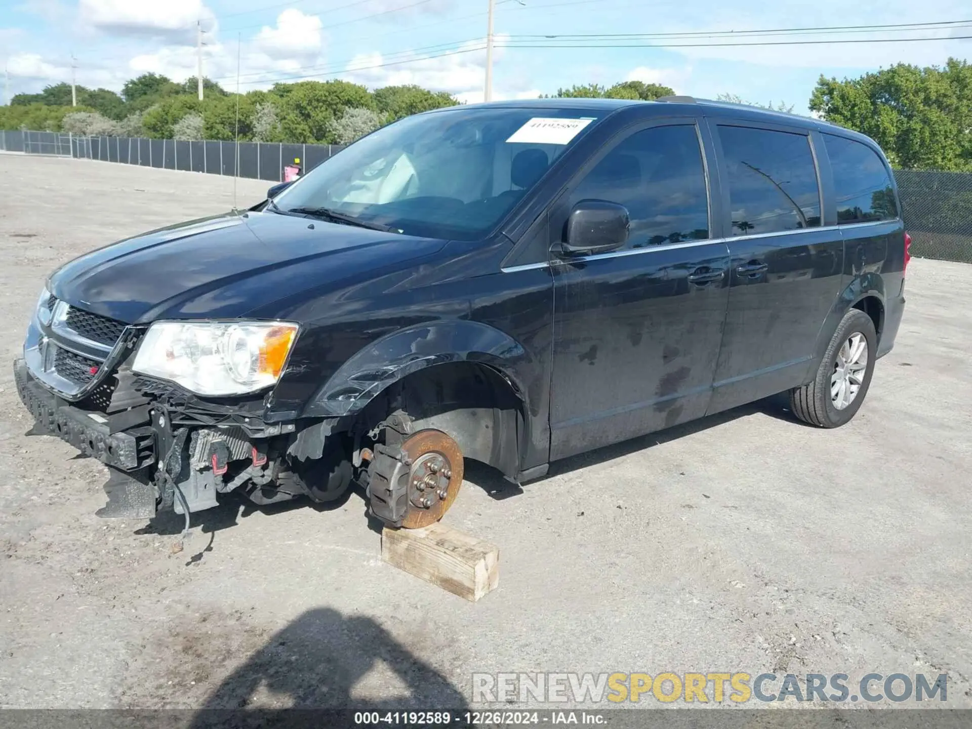 2 fotografías del automóvil dañado 2C4RDGCG3LR179934 DODGE GRAND CARAVAN 2020