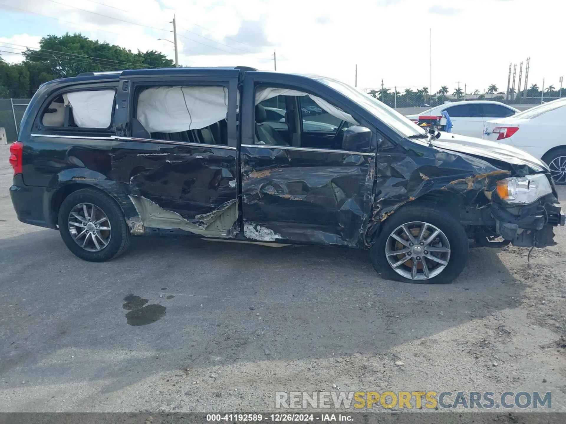 6 fotografías del automóvil dañado 2C4RDGCG3LR179934 DODGE GRAND CARAVAN 2020
