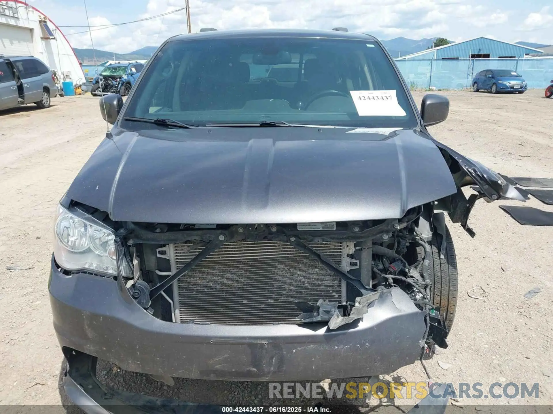 13 fotografías del automóvil dañado 2C4RDGCG9LR167092 DODGE GRAND CARAVAN 2020