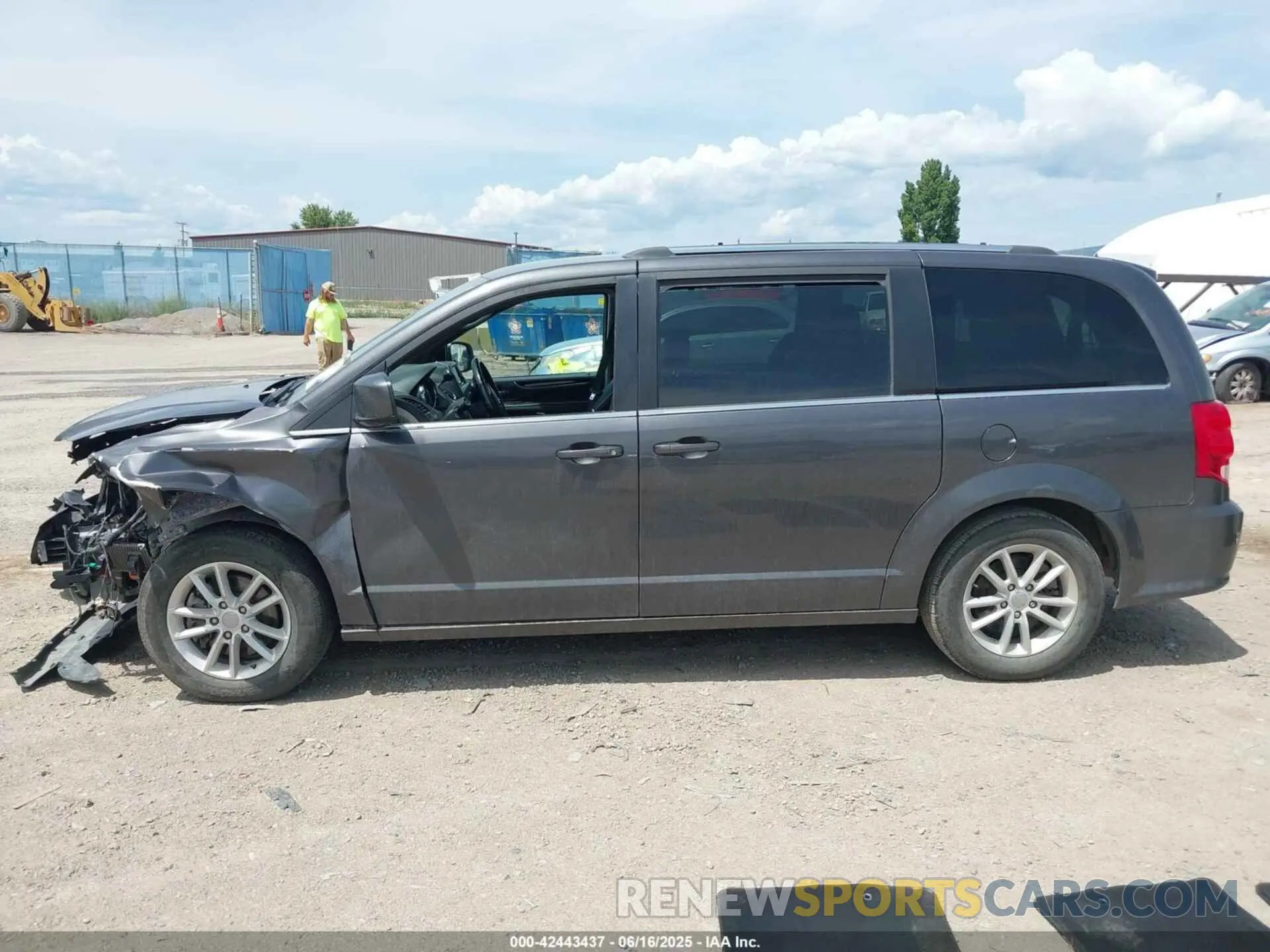 15 fotografías del automóvil dañado 2C4RDGCG9LR167092 DODGE GRAND CARAVAN 2020