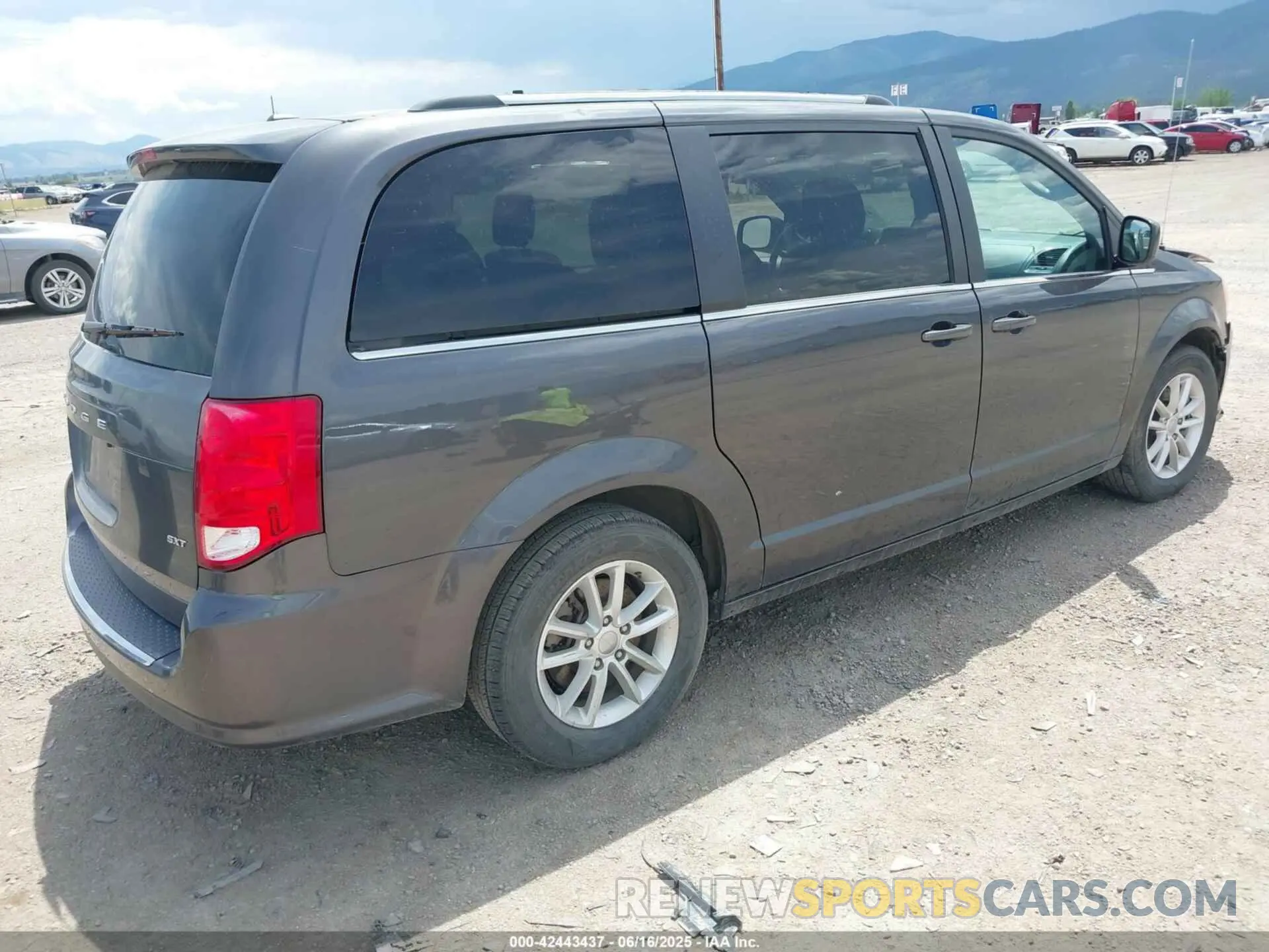 4 fotografías del automóvil dañado 2C4RDGCG9LR167092 DODGE GRAND CARAVAN 2020
