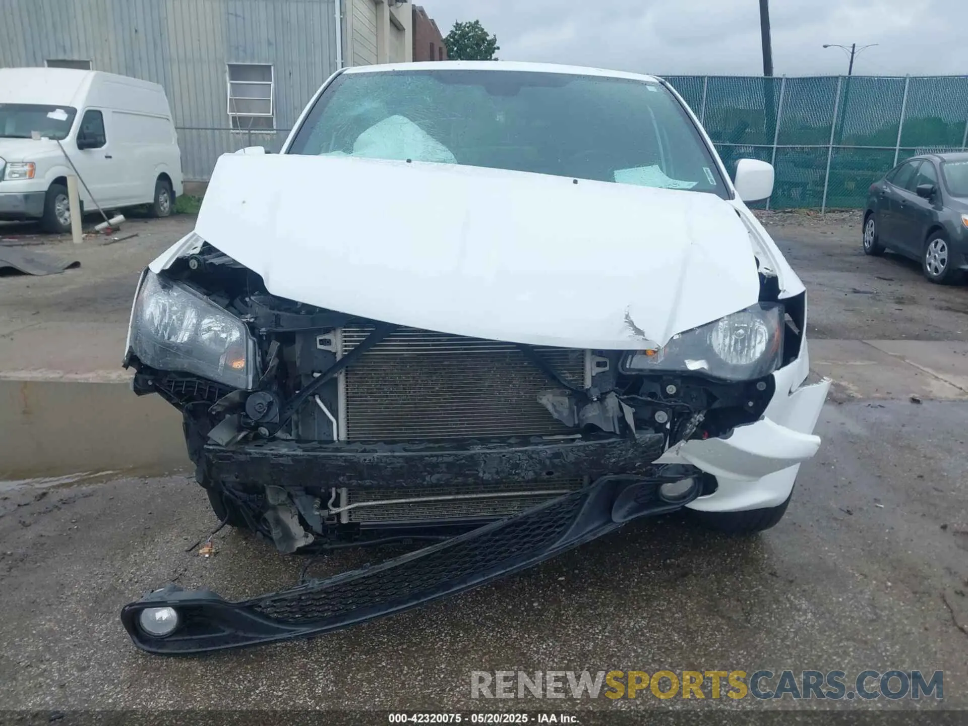 13 fotografías del automóvil dañado 2C4RDGEG8LR160325 DODGE GRAND CARAVAN 2020
