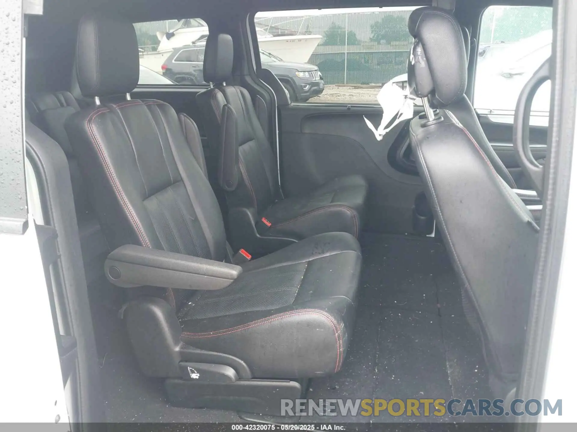 8 fotografías del automóvil dañado 2C4RDGEG8LR160325 DODGE GRAND CARAVAN 2020