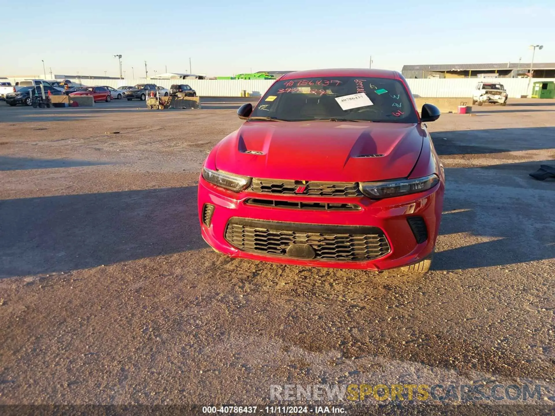 13 fotografías del automóvil dañado ZACNDFAN8P3A04008 DODGE HORNET 2023