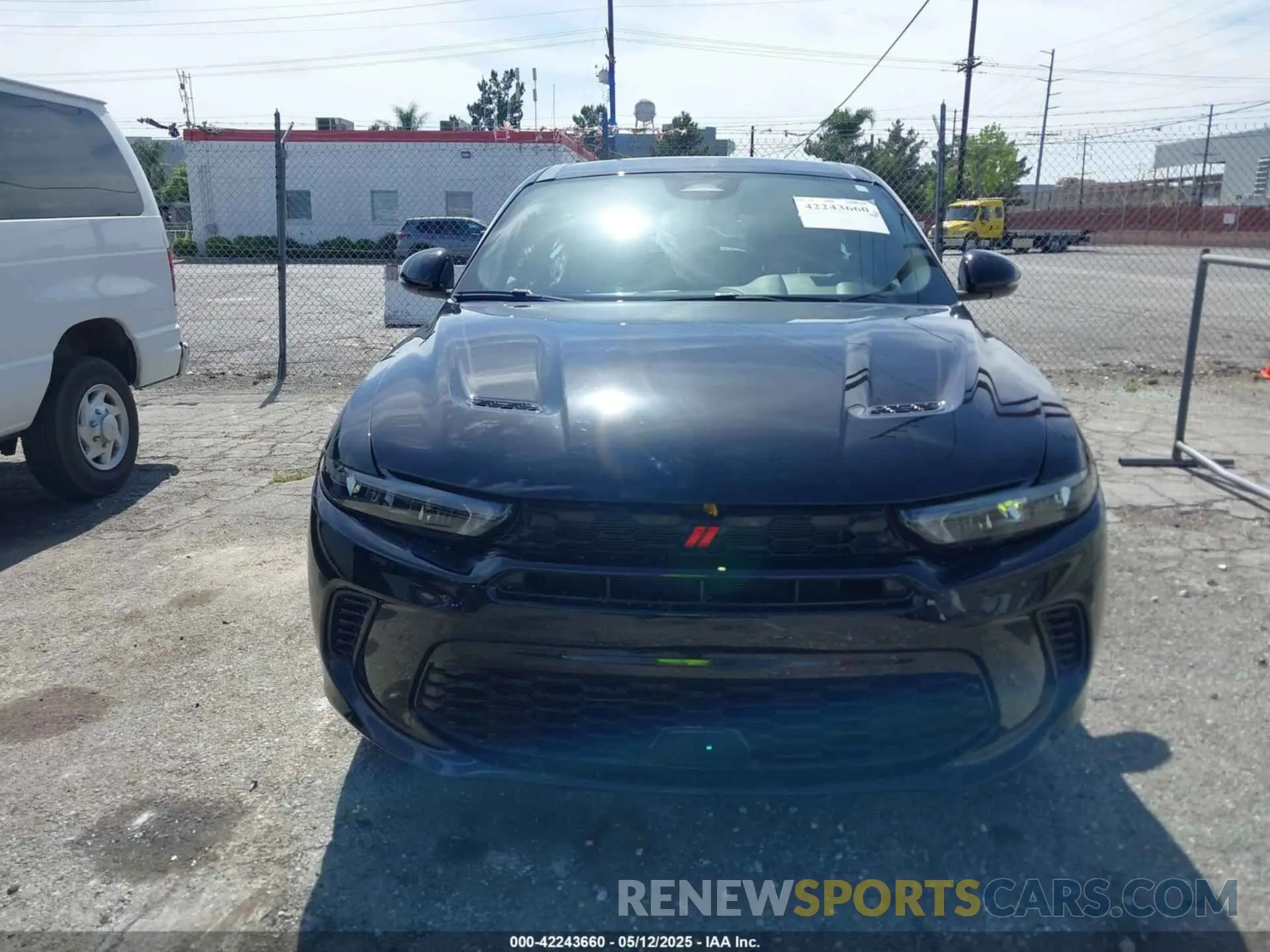 12 fotografías del automóvil dañado ZACPDFDW9R3A25210 DODGE HORNET 2024