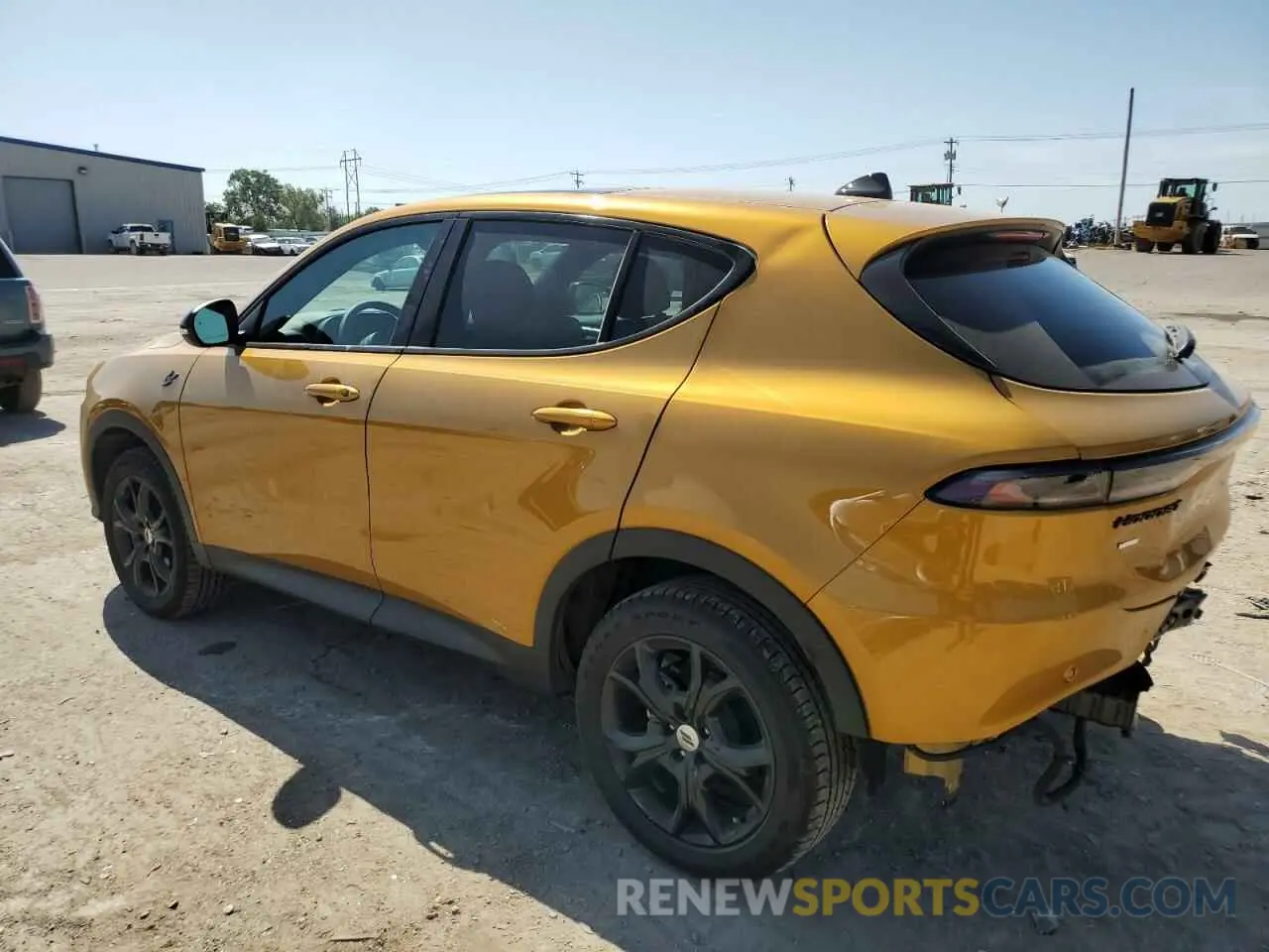 2 fotografías del automóvil dañado ZACNDFBN3R3A11207 DODGE HORNET GT 2024