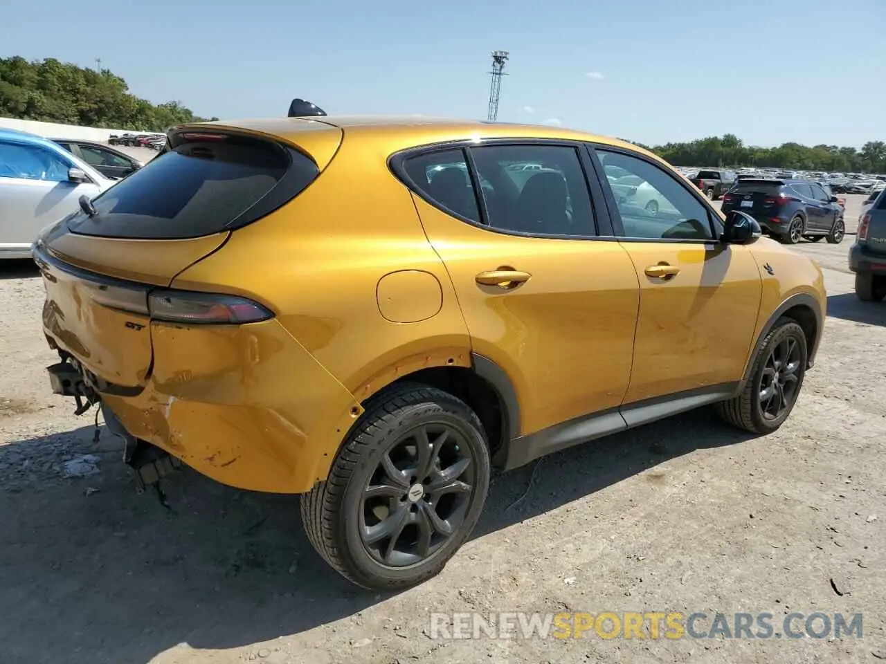 3 fotografías del automóvil dañado ZACNDFBN3R3A11207 DODGE HORNET GT 2024