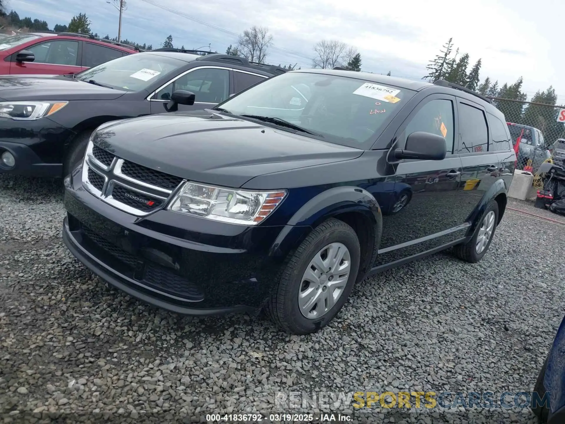 2 fotografías del automóvil dañado 3C4PDCAB3KT738093 DODGE JOURNEY 2019