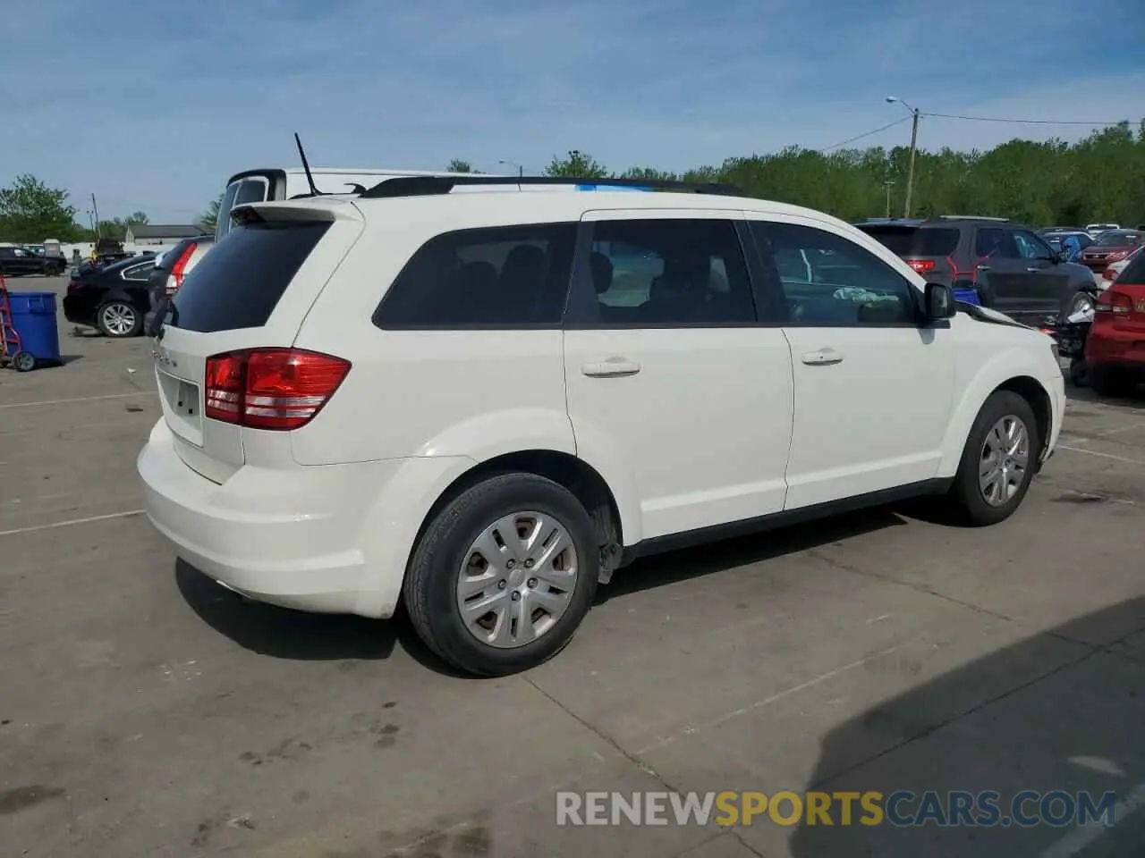 3 fotografías del automóvil dañado 3C4PDCAB4KT746719 DODGE JOURNEY 2019