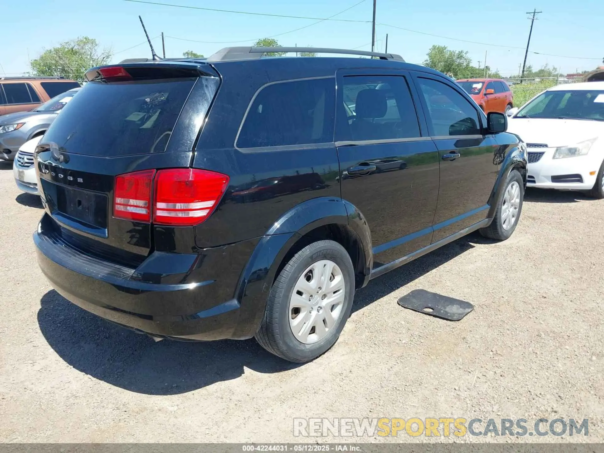 4 fotografías del automóvil dañado 3C4PDCAB4KT858968 DODGE JOURNEY 2019