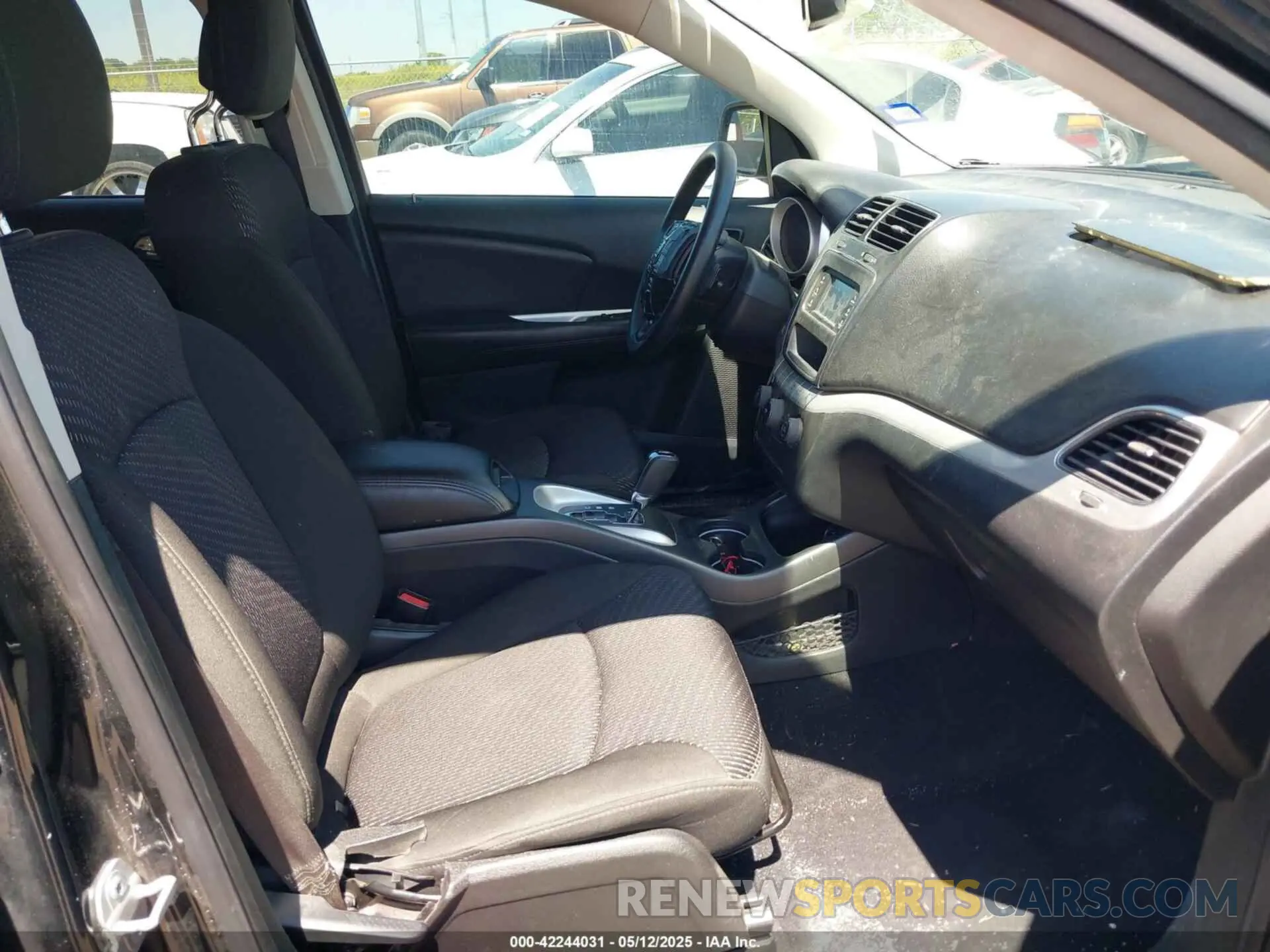 5 fotografías del automóvil dañado 3C4PDCAB4KT858968 DODGE JOURNEY 2019